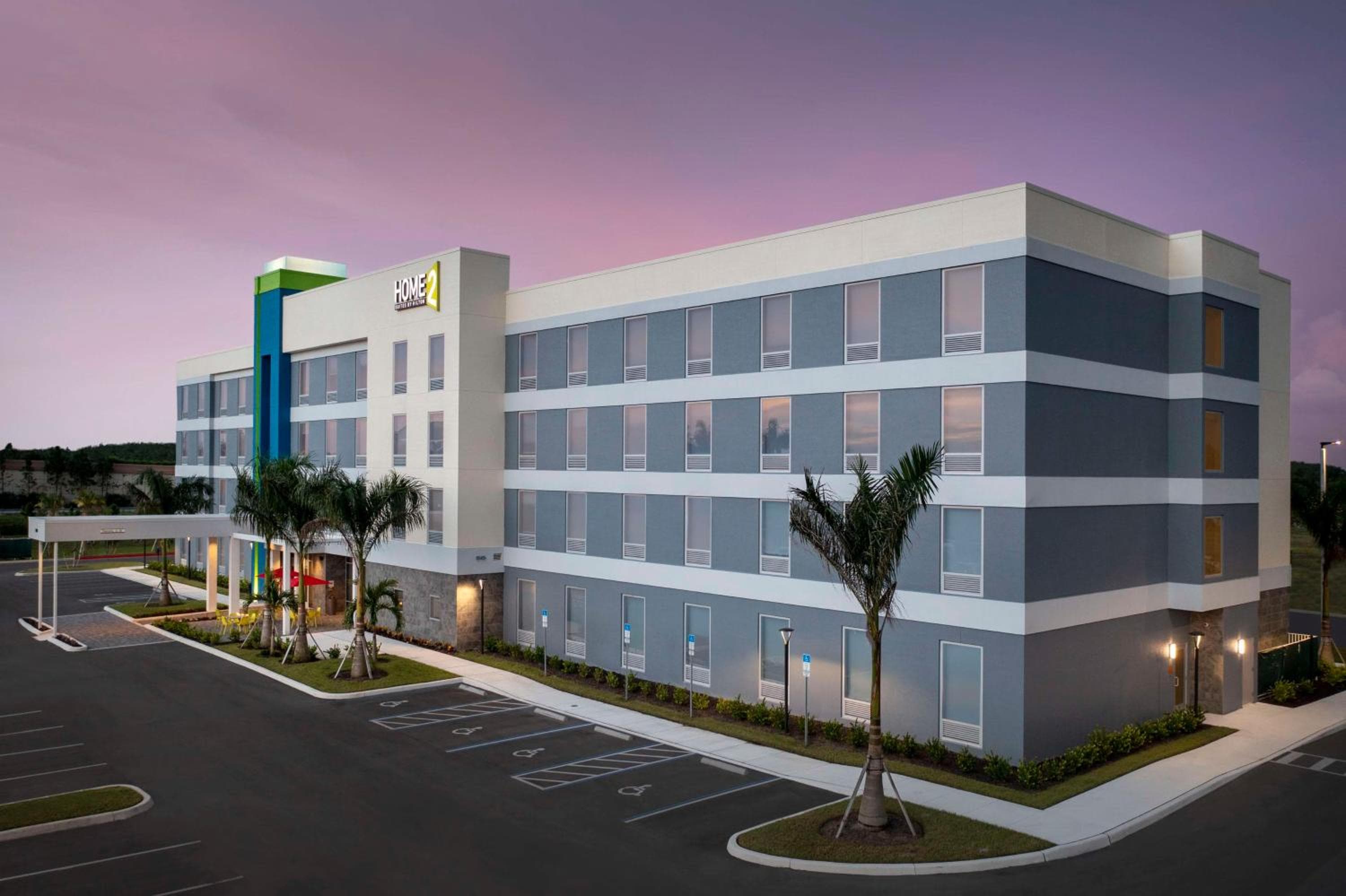 Home2 Suites by Hilton Fort Myers Airport, Fort Myers, photo 2