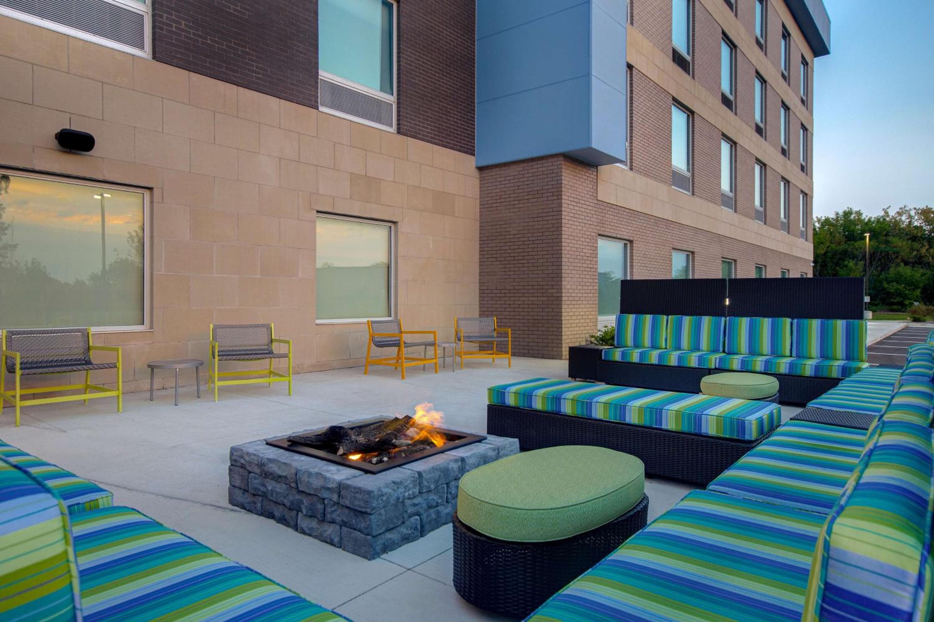 Home2 Suites By Hilton Grand Rapids Airport, Grand Rapids, photo 2