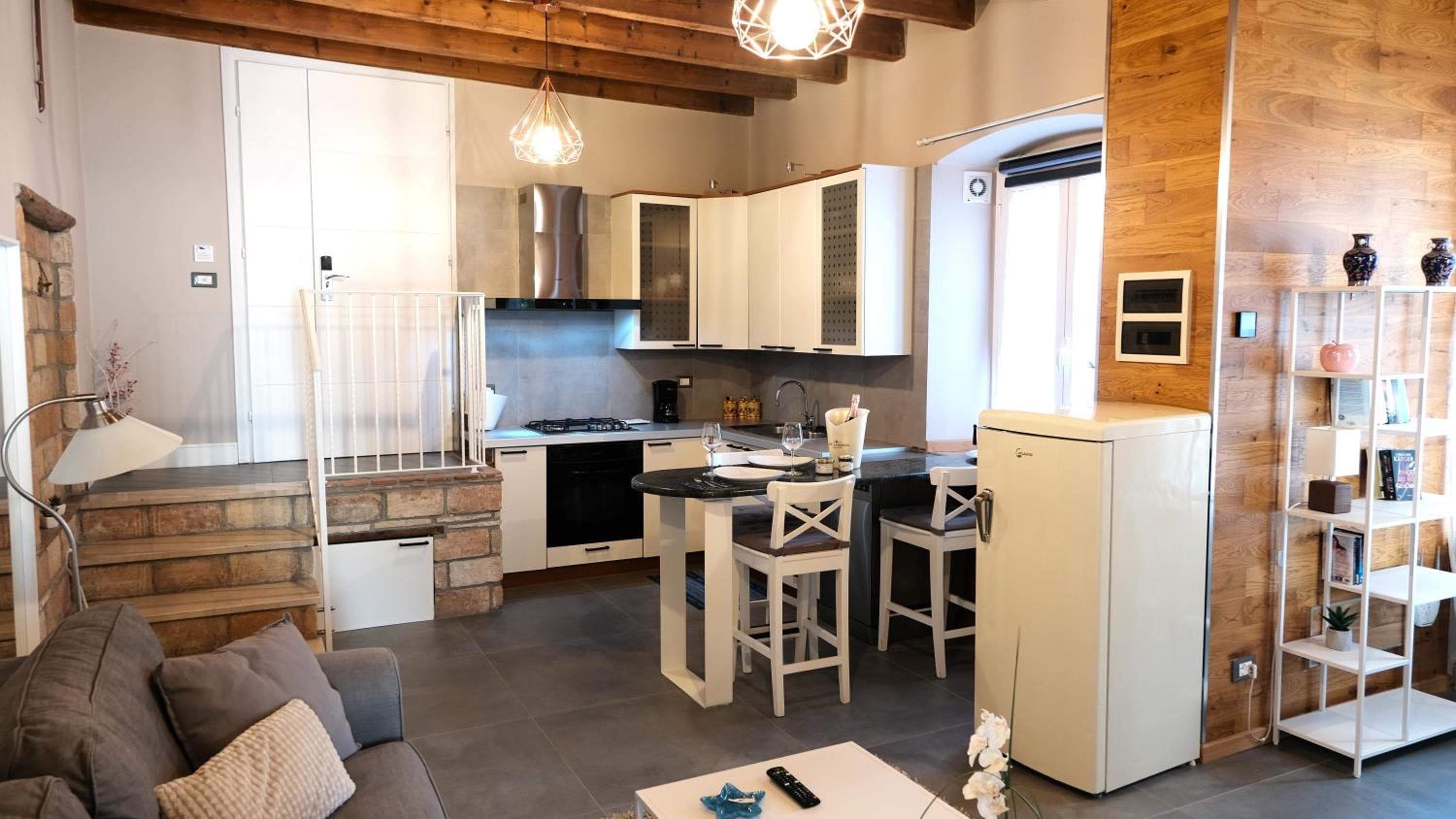 Antiche Rive Holidays Apartments, Salò, photo 5