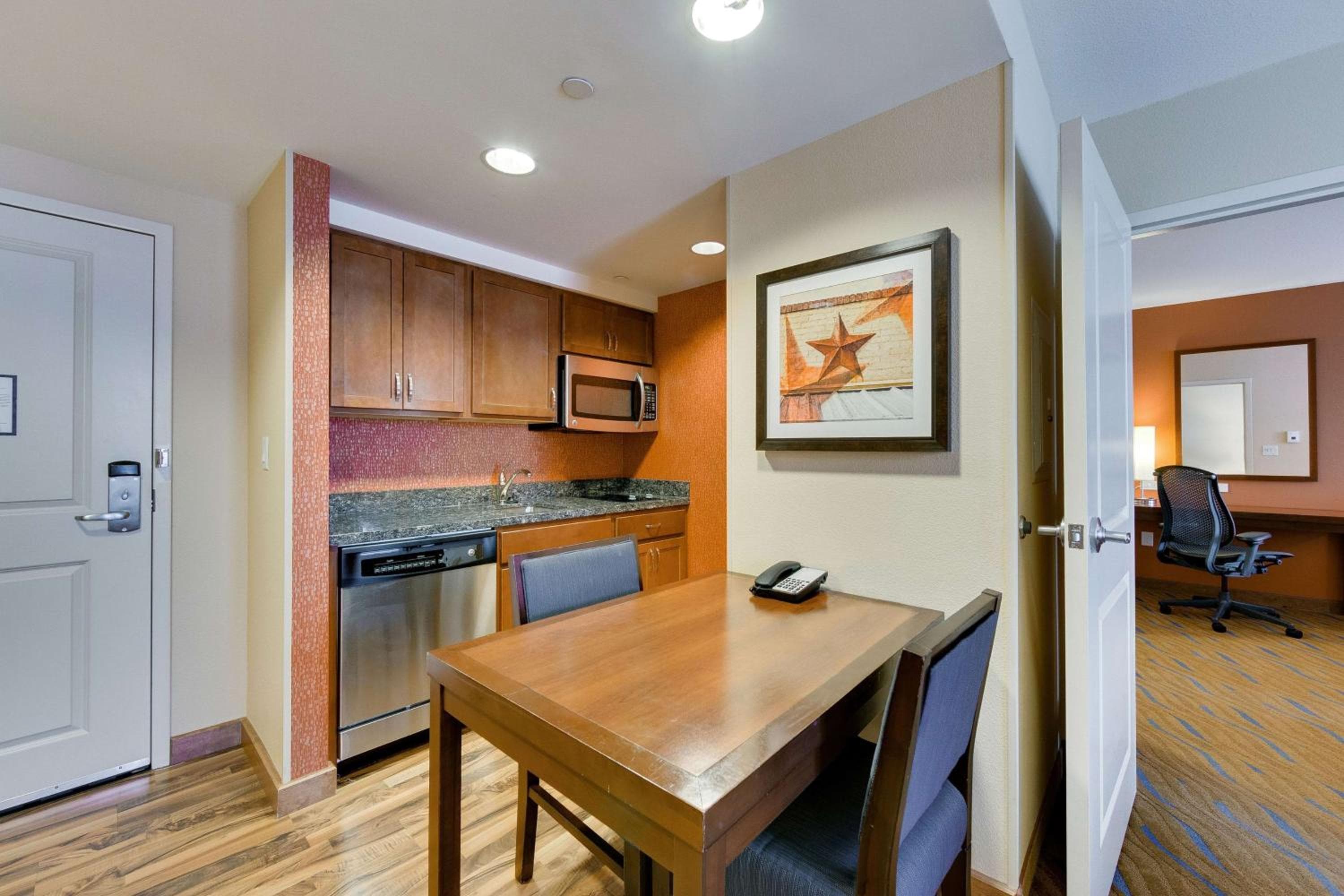 Homewood Suites by Hilton Fort Worth Medical Center, Fort Worth, photo 2