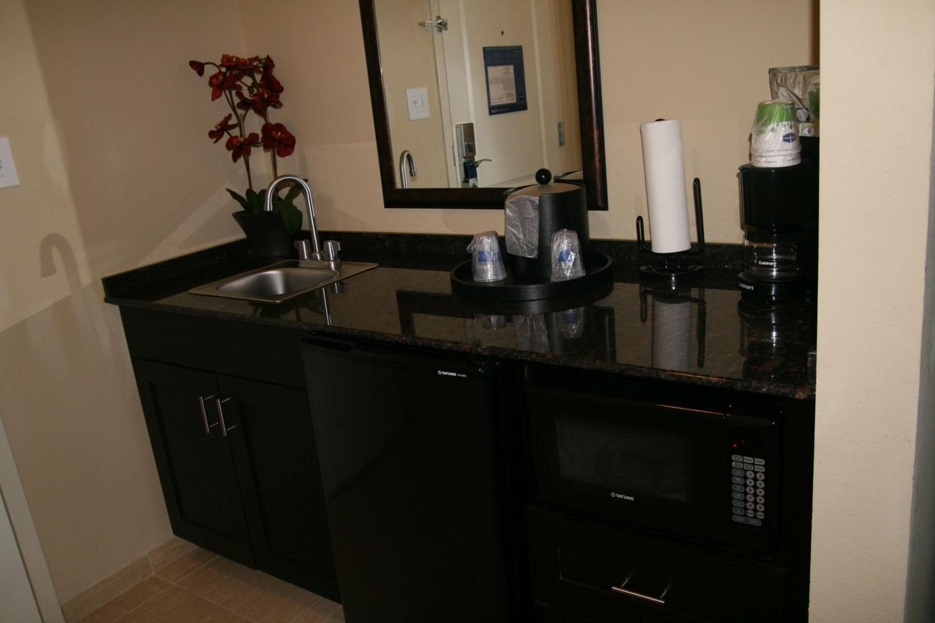 Hawthorn Extended Stay by Wyndham Kilgore, Kilgore, photo 2