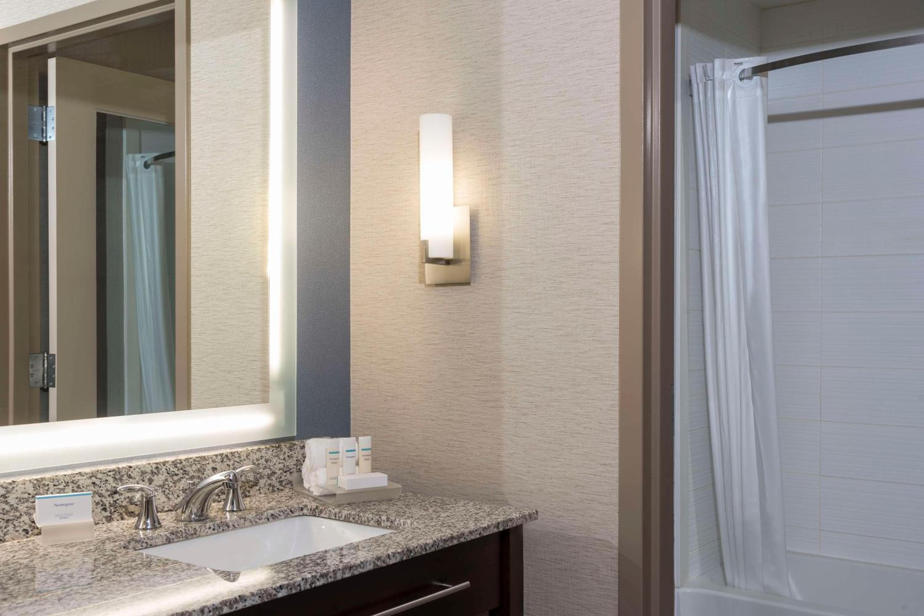 Homewood Suites by Hilton Grand Rapids Downtown, Grand Rapids, photo 6