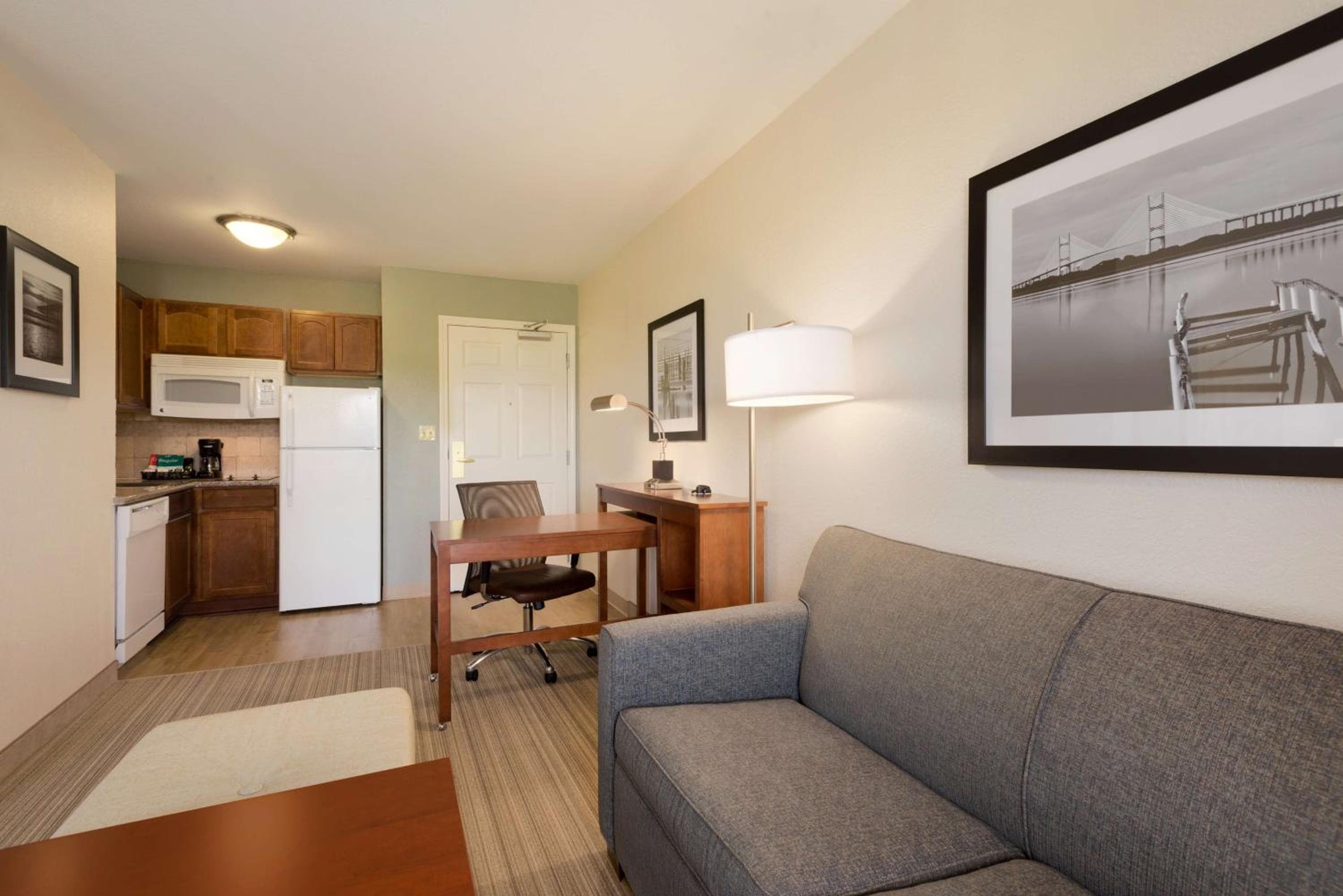 Homewood Suites Jacksonville Deerwood Park, Jacksonville, photo 2