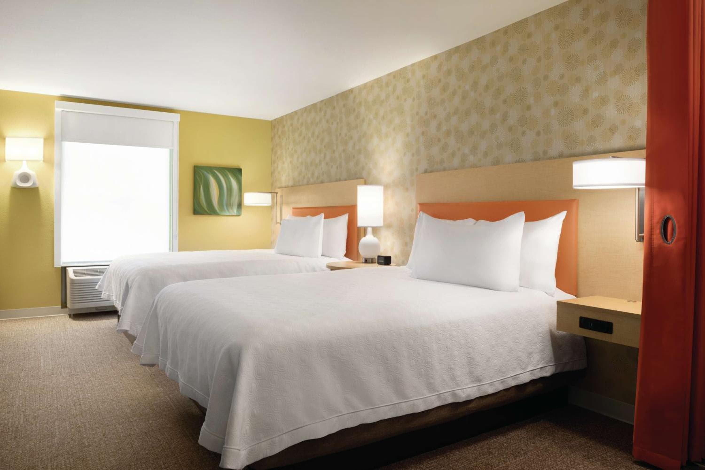 Home2 Suites By Hilton Iowa City Coralville, Coralville, photo 2