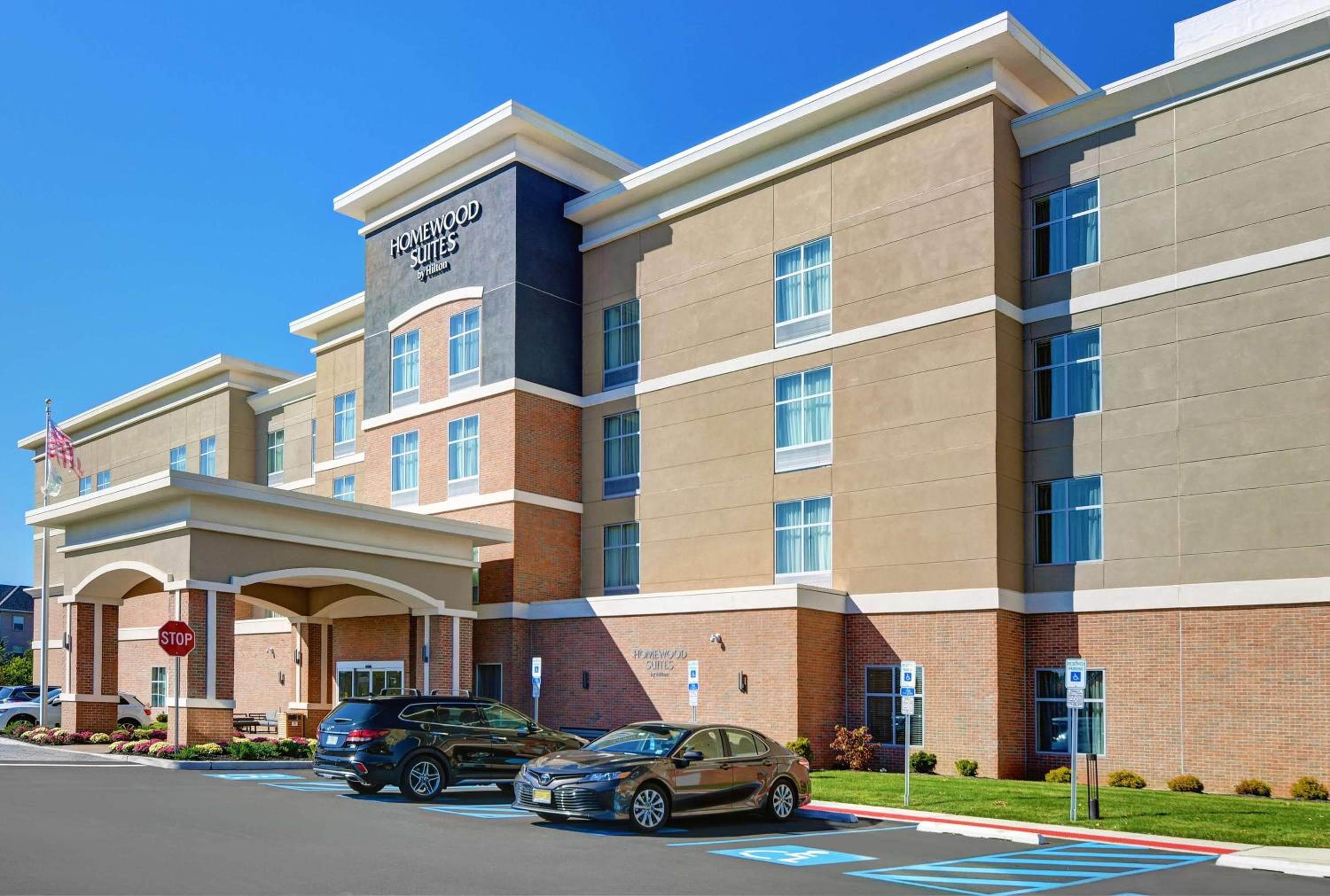 Building at Homewood Suites By Hilton Edison Woodbridge, NJ