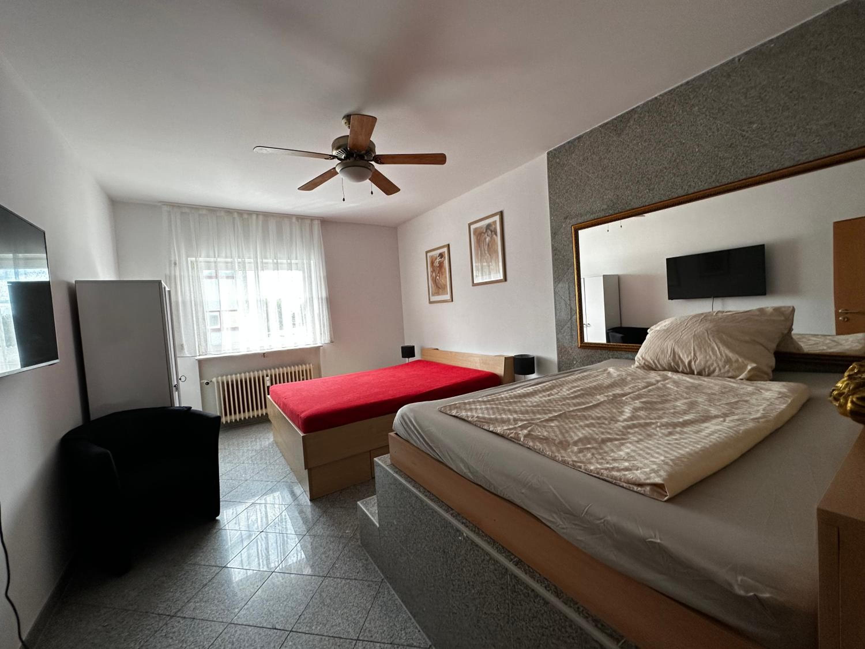 Hotel room at Heidelberg Apartments