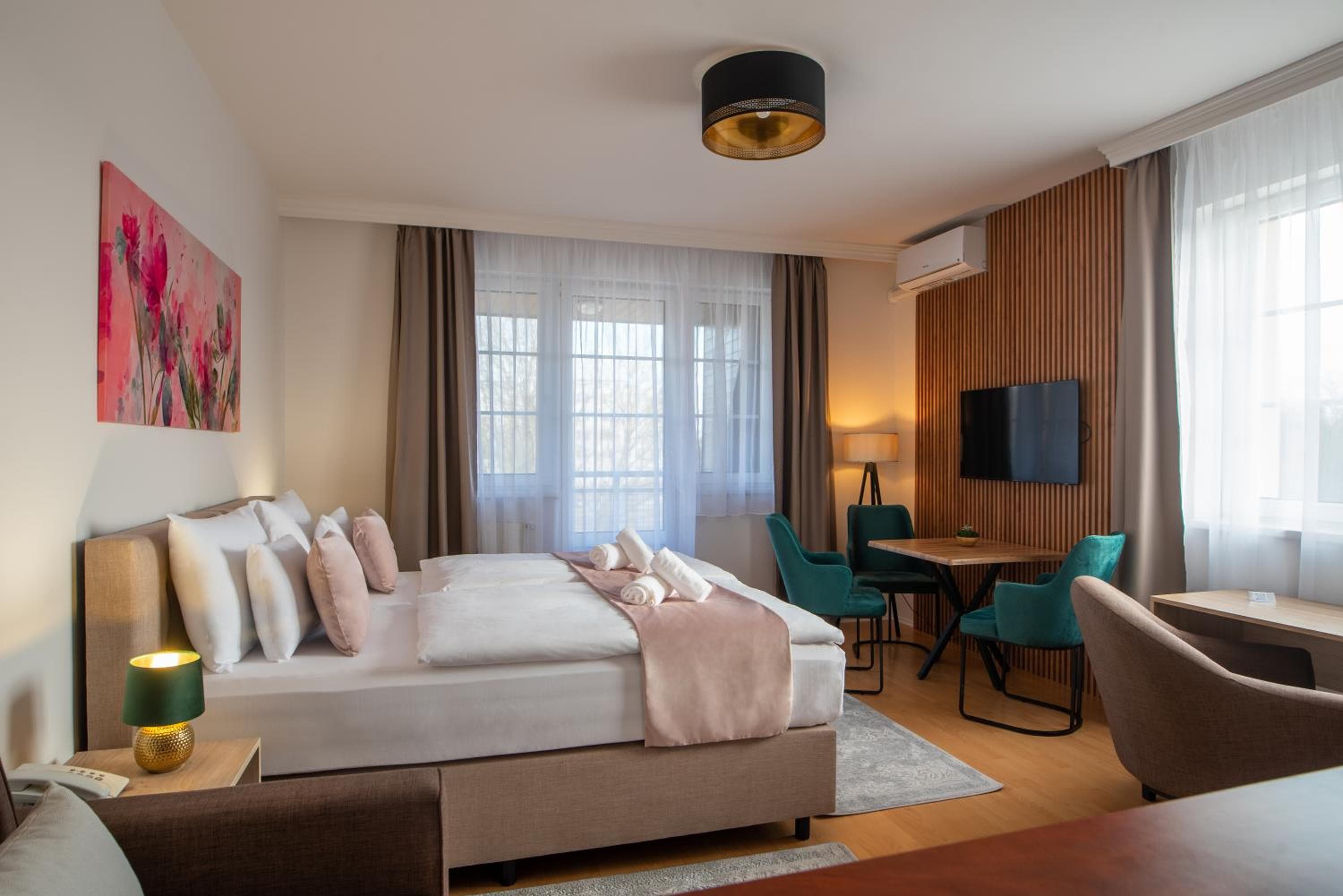 Holdvirág Hotel, Sárvár, photo 3