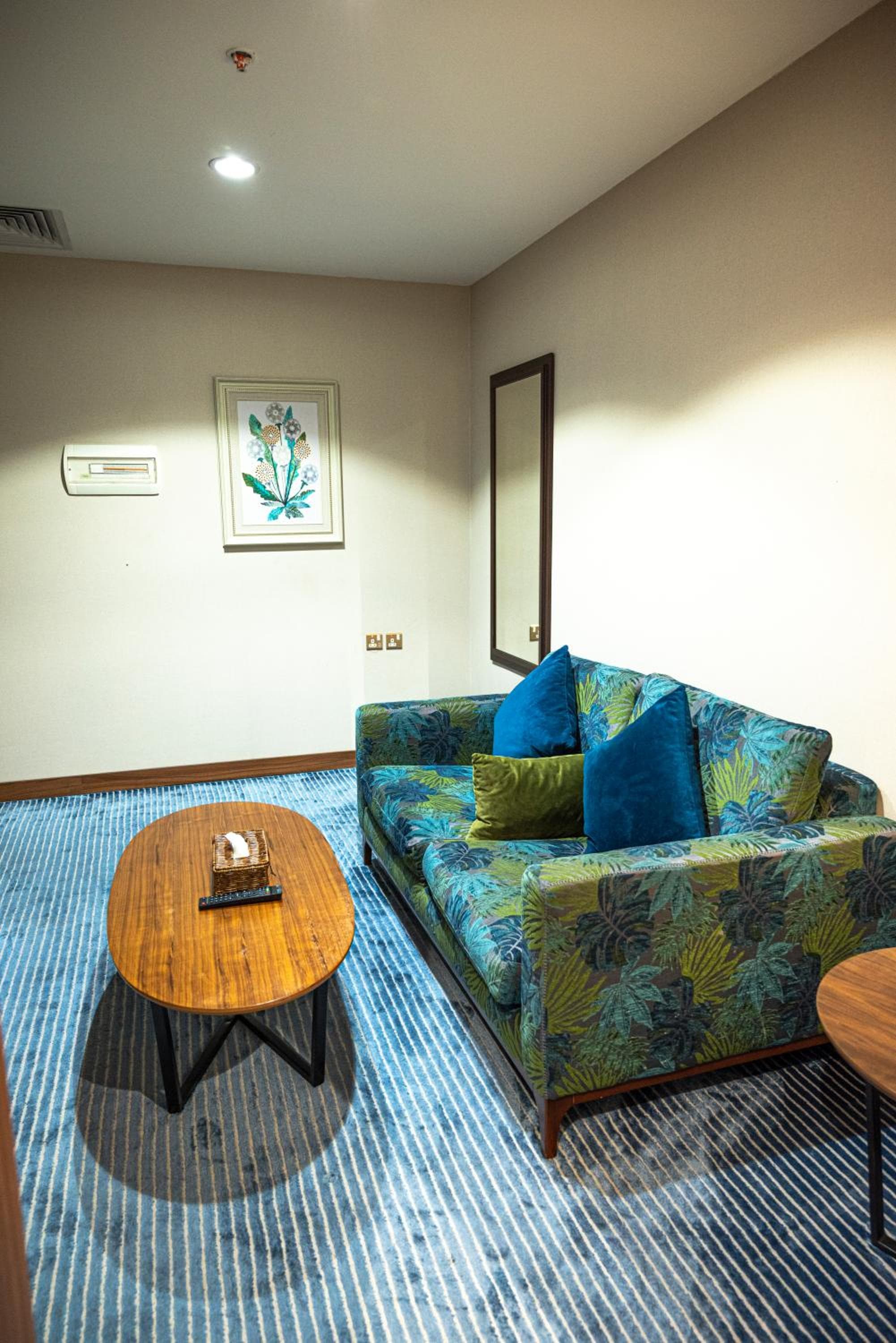 Demure -Razin Serviced Apartments, Jeddah, photo 4