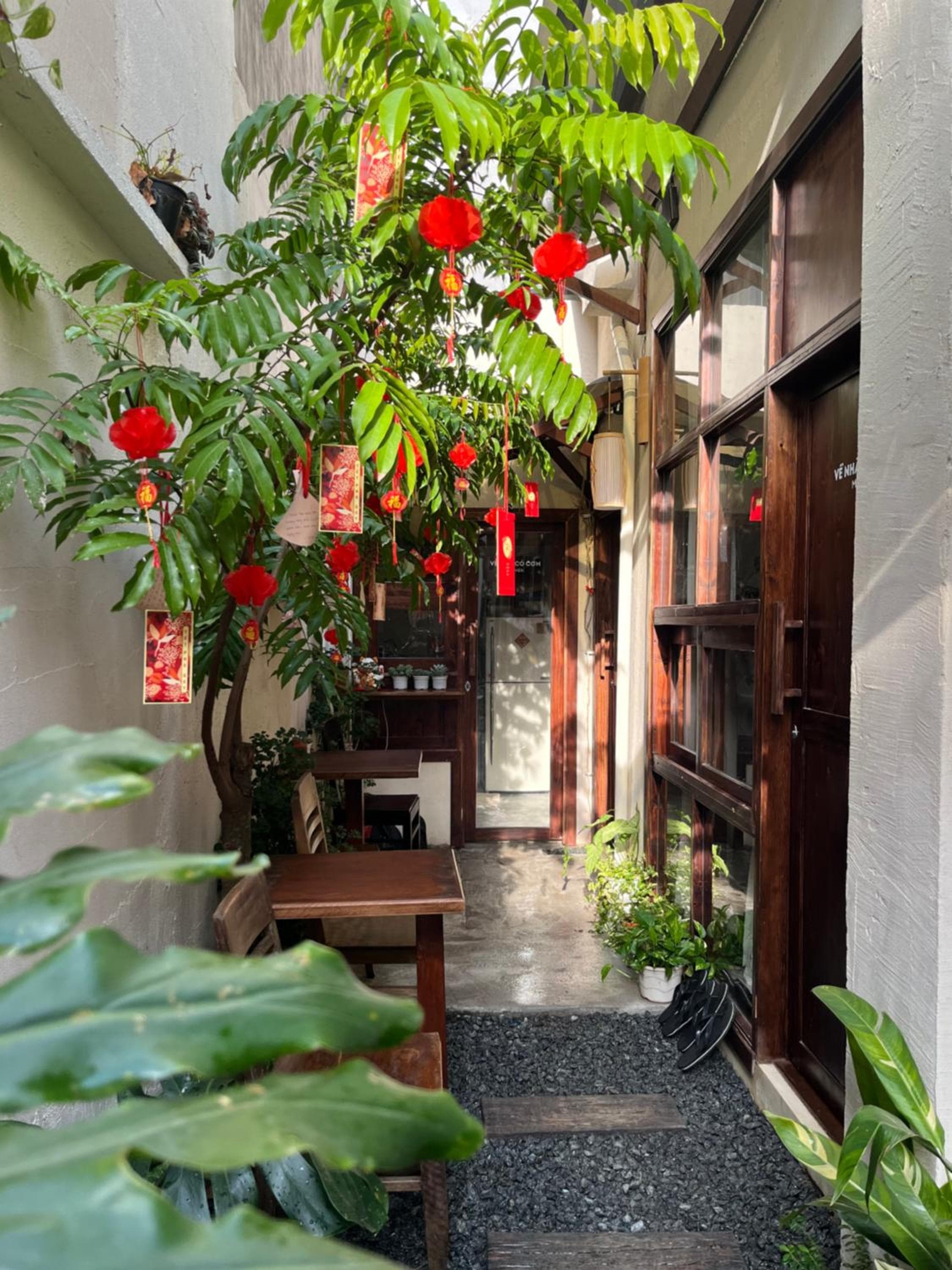 Me Home, Da Nang