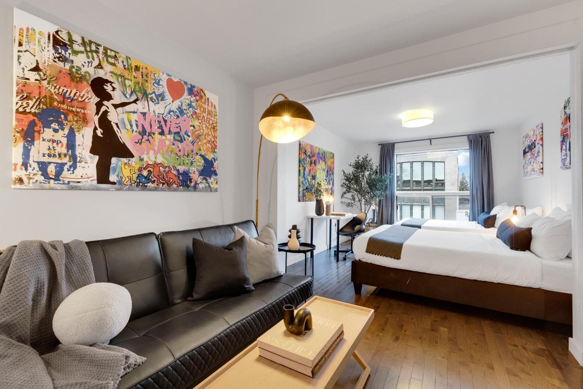 LiV MTL Avenue Spacious 3BR Rooftop Suite Near Downtown Montreal, Montréal, photo 4