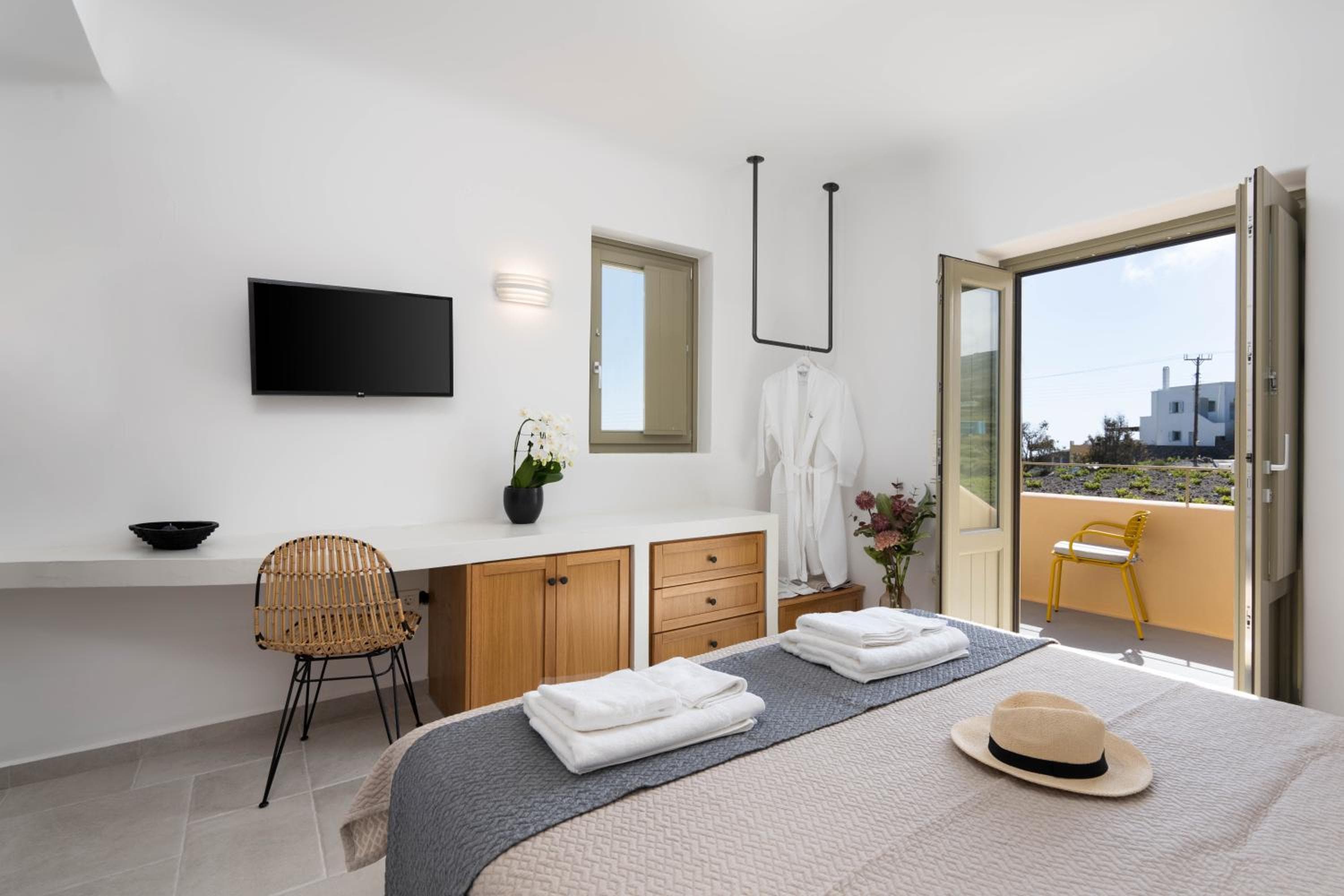 Santorini Hillside Suites & Villas, Pirgos, photo 3