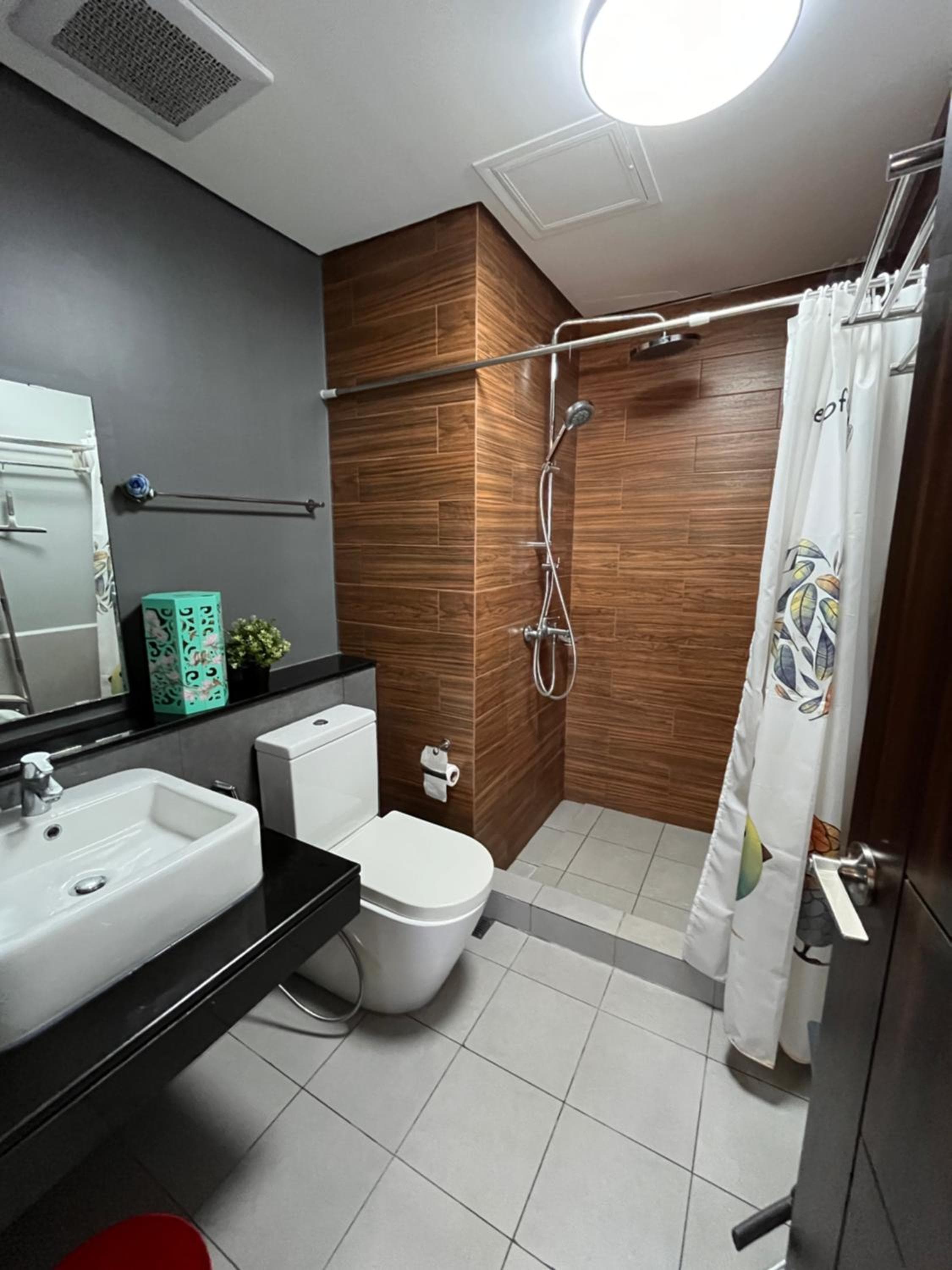 Bayview near PICC CCP starcity OKADA Airport MOA with fast wifi, free access pool, pet friendly, Manila, photo 5