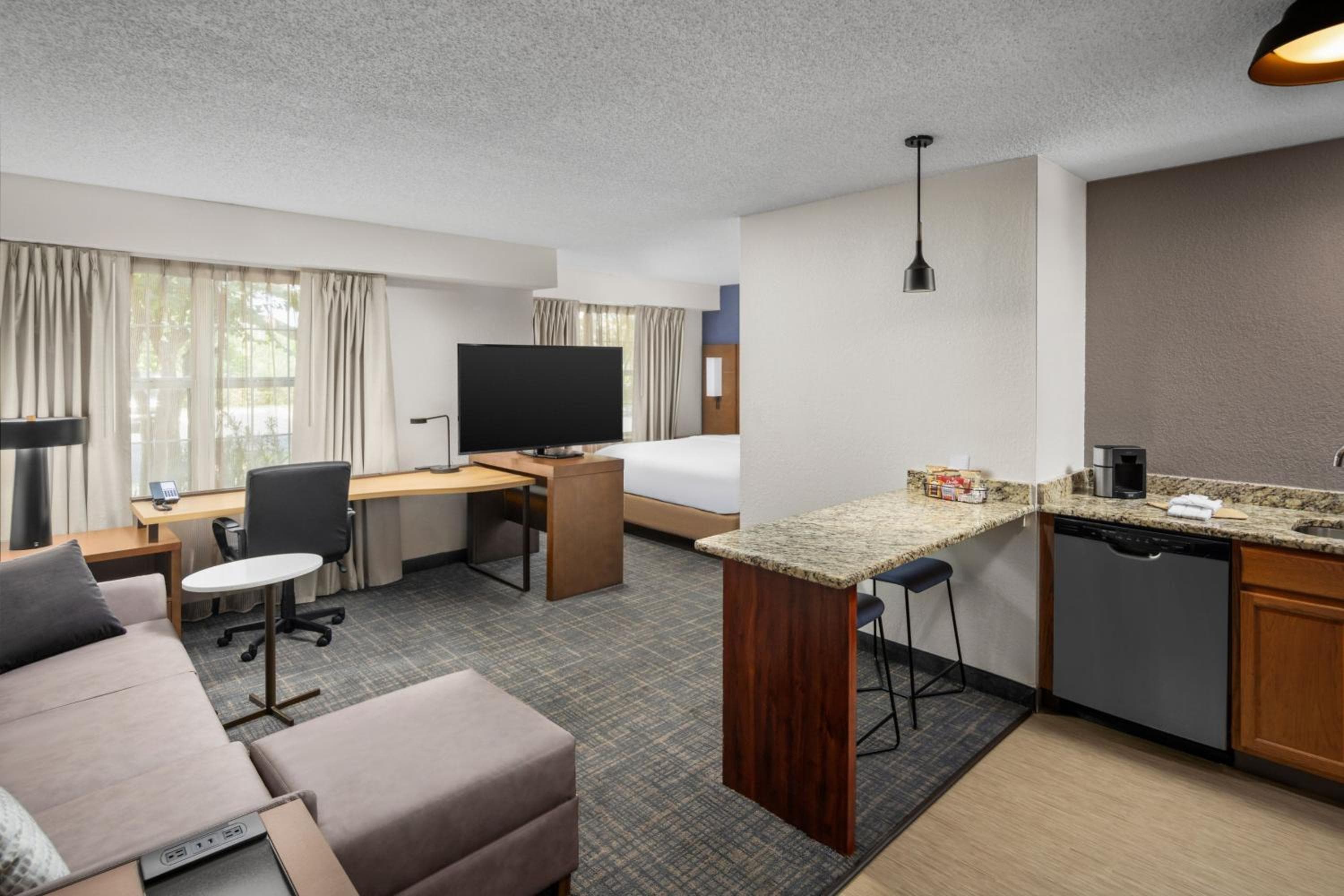 Residence Inn by Marriott Orlando East/UCF Area, Orlando, photo 2