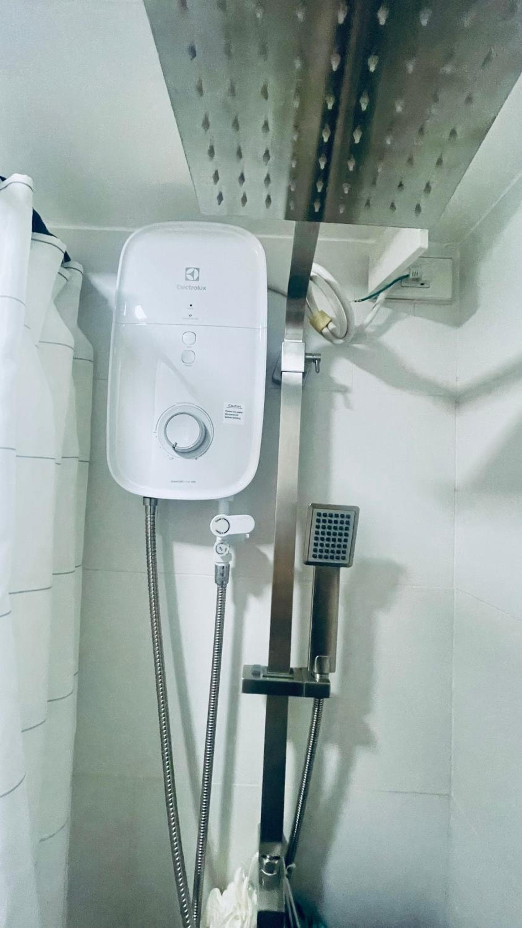 Modern Condo for Couple with Wi-Fi, Netflix & Kitchen, 1 min to MRT Boni, Manila, photo 6