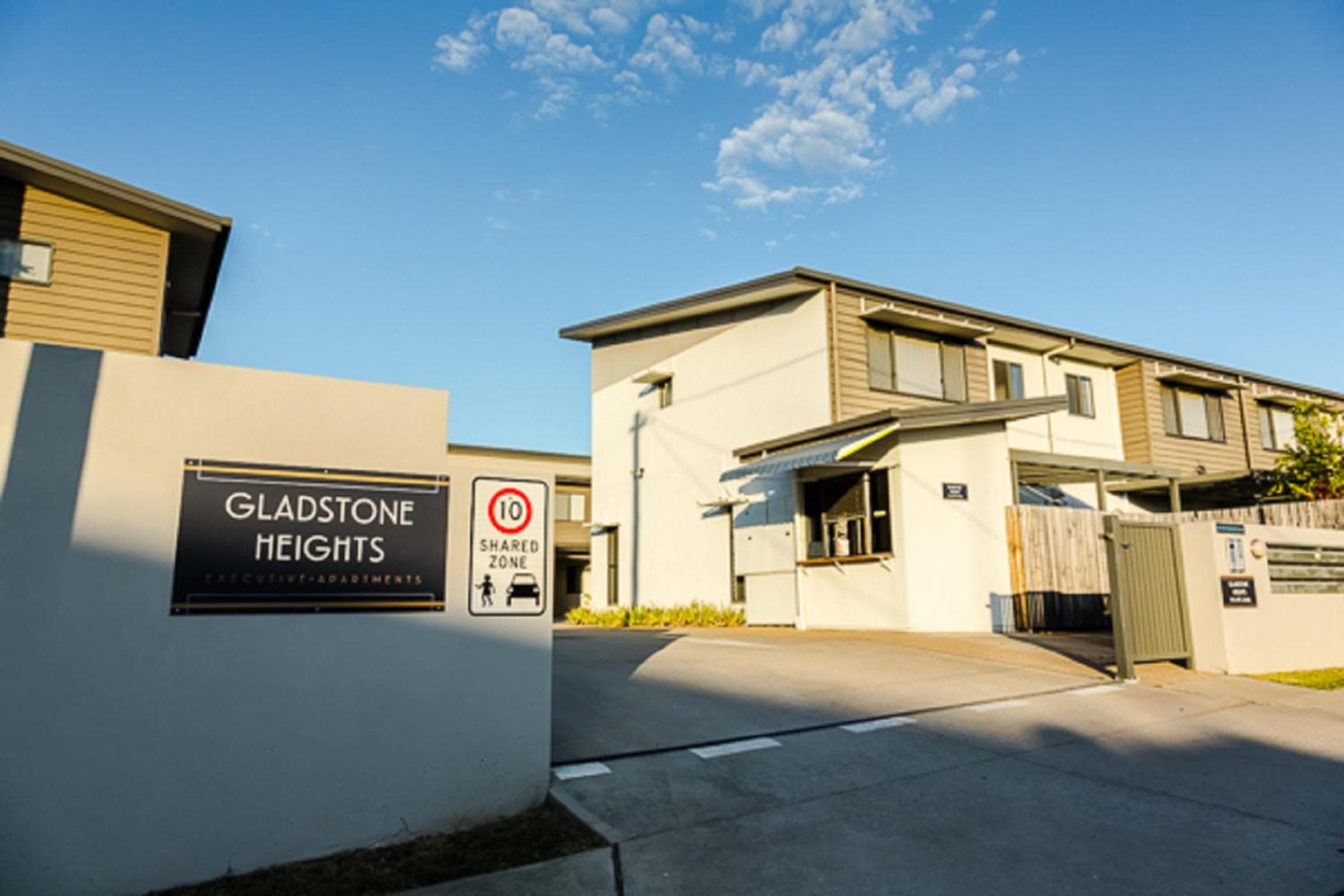 Gladstone Heights Executive Apartments, Gladstone