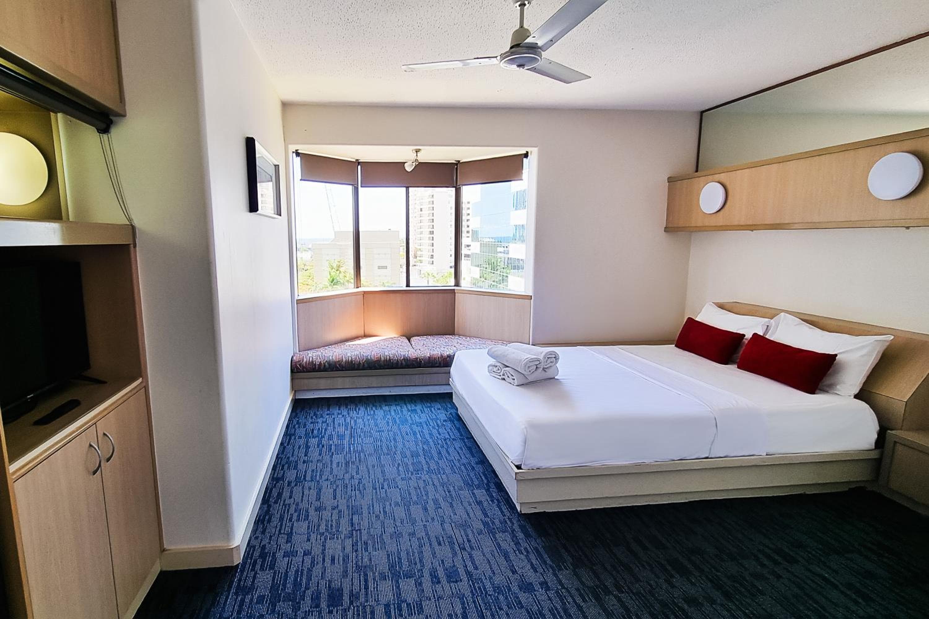 Tiki Hotel Apartments Surfers Paradise, Gold Coast, photo 4