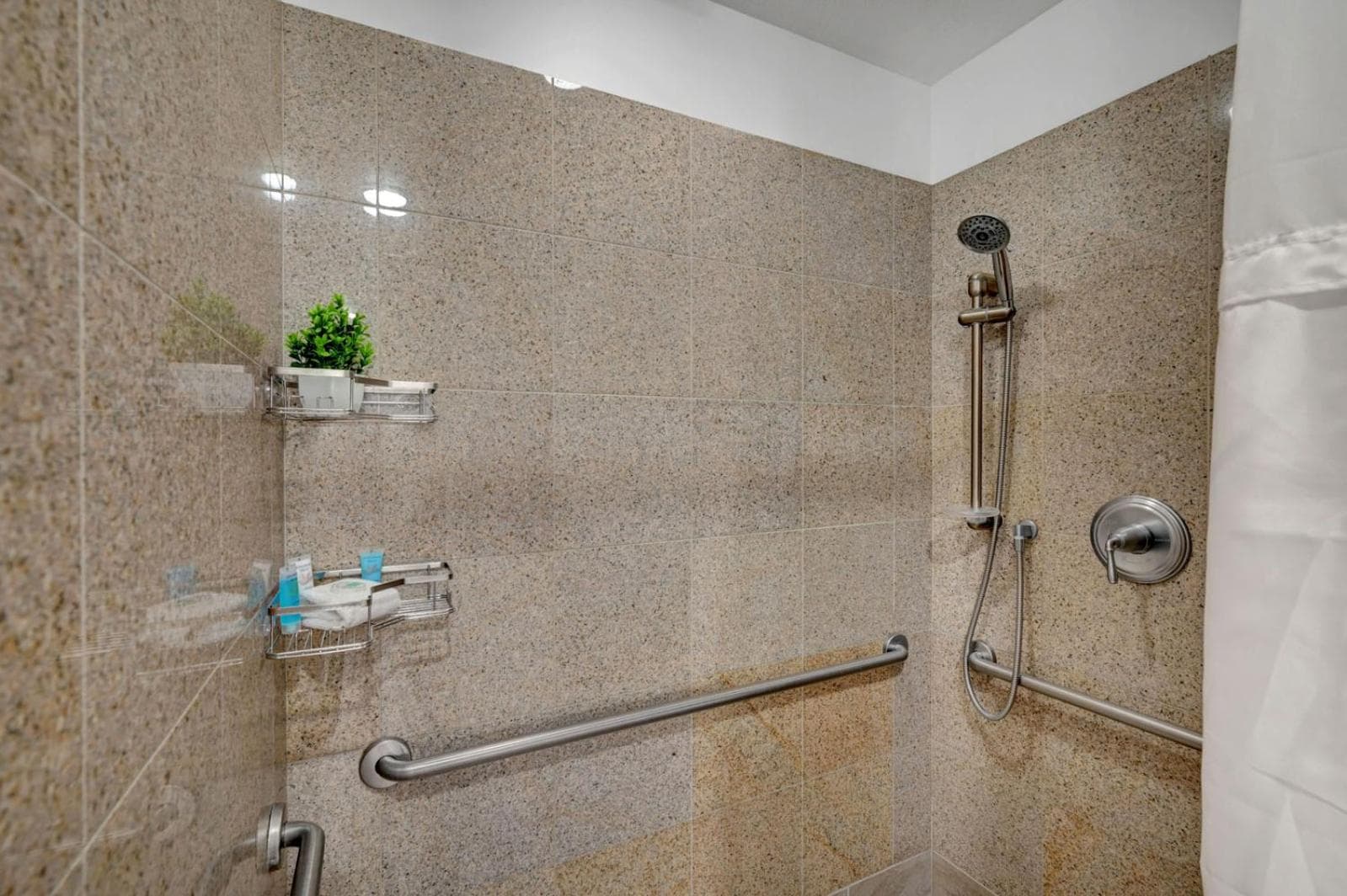 Royal Oasis Suite at Platinum Hotel-Strip Views, Las Vegas, photo 6