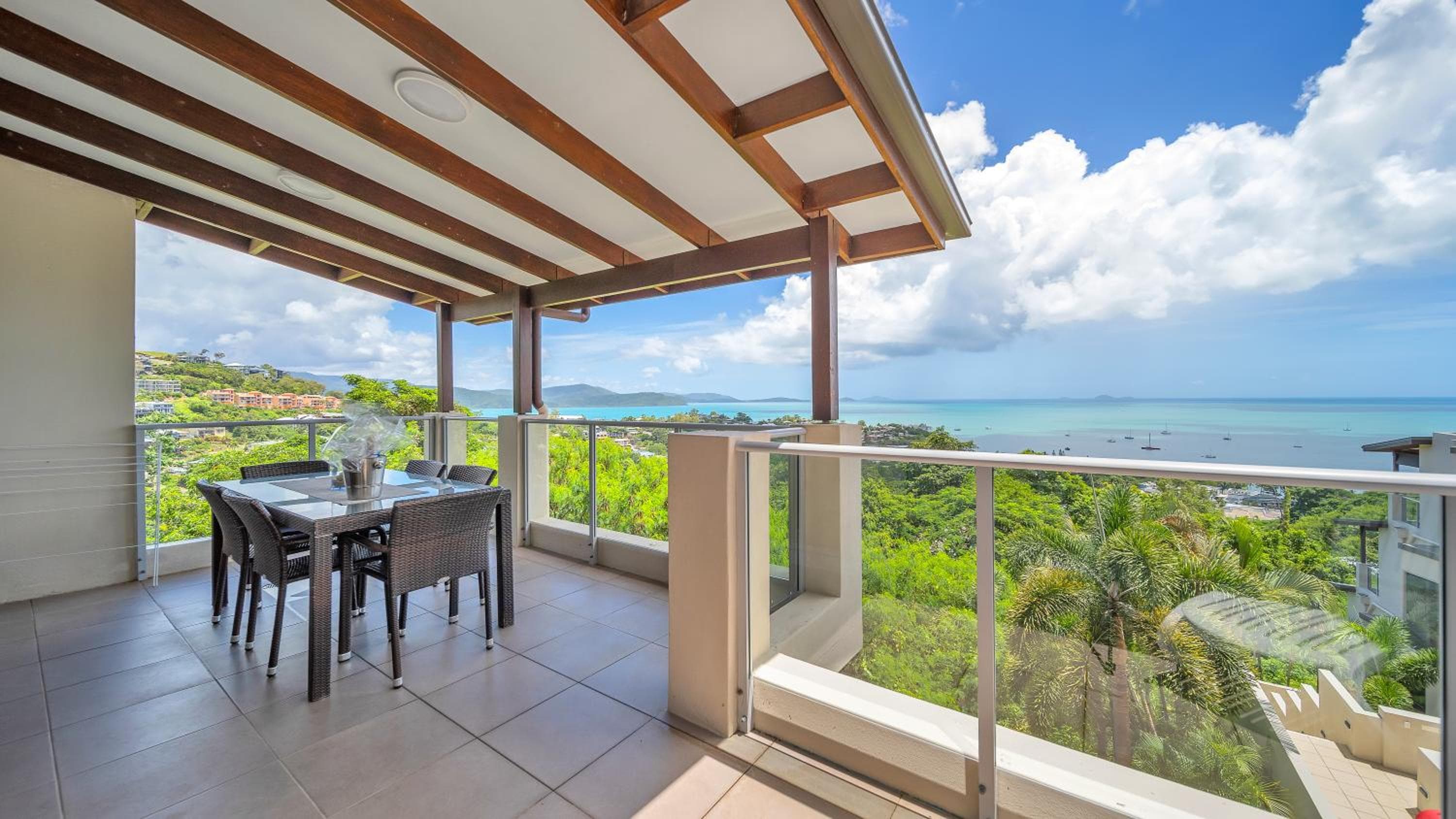Whitsunday Reflections, Airlie Beach, photo 6