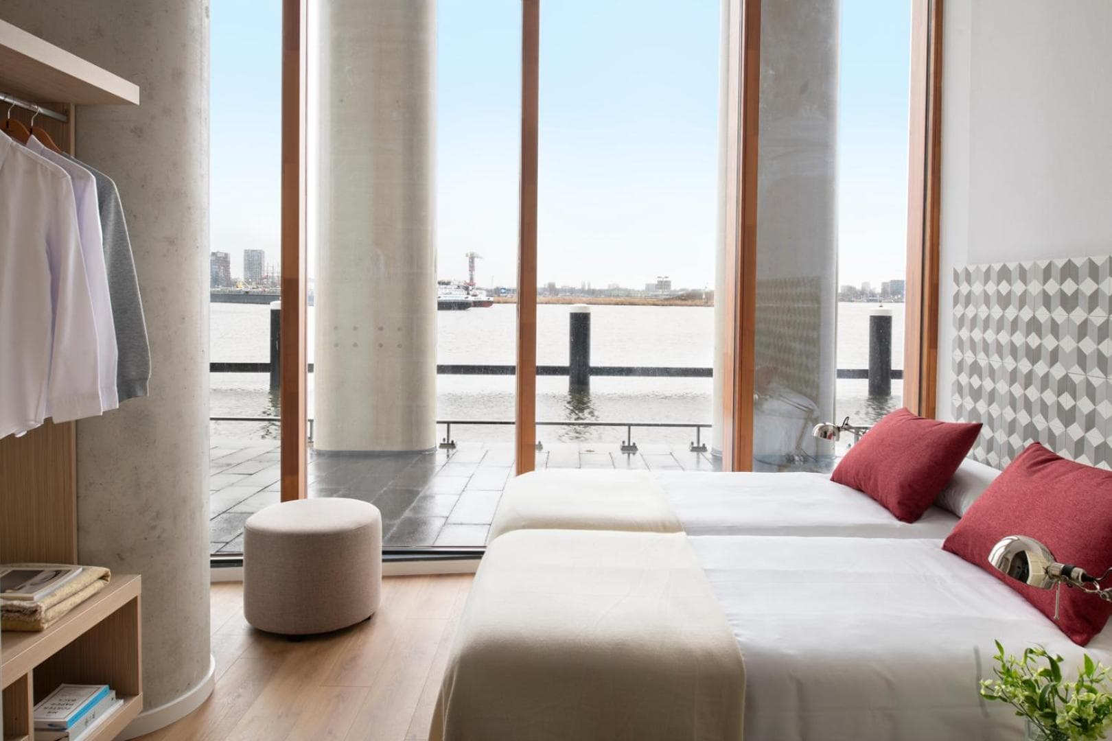 Eric Vökel Boutique Apartments - Riverfront Suites, Amsterdam, photo 2