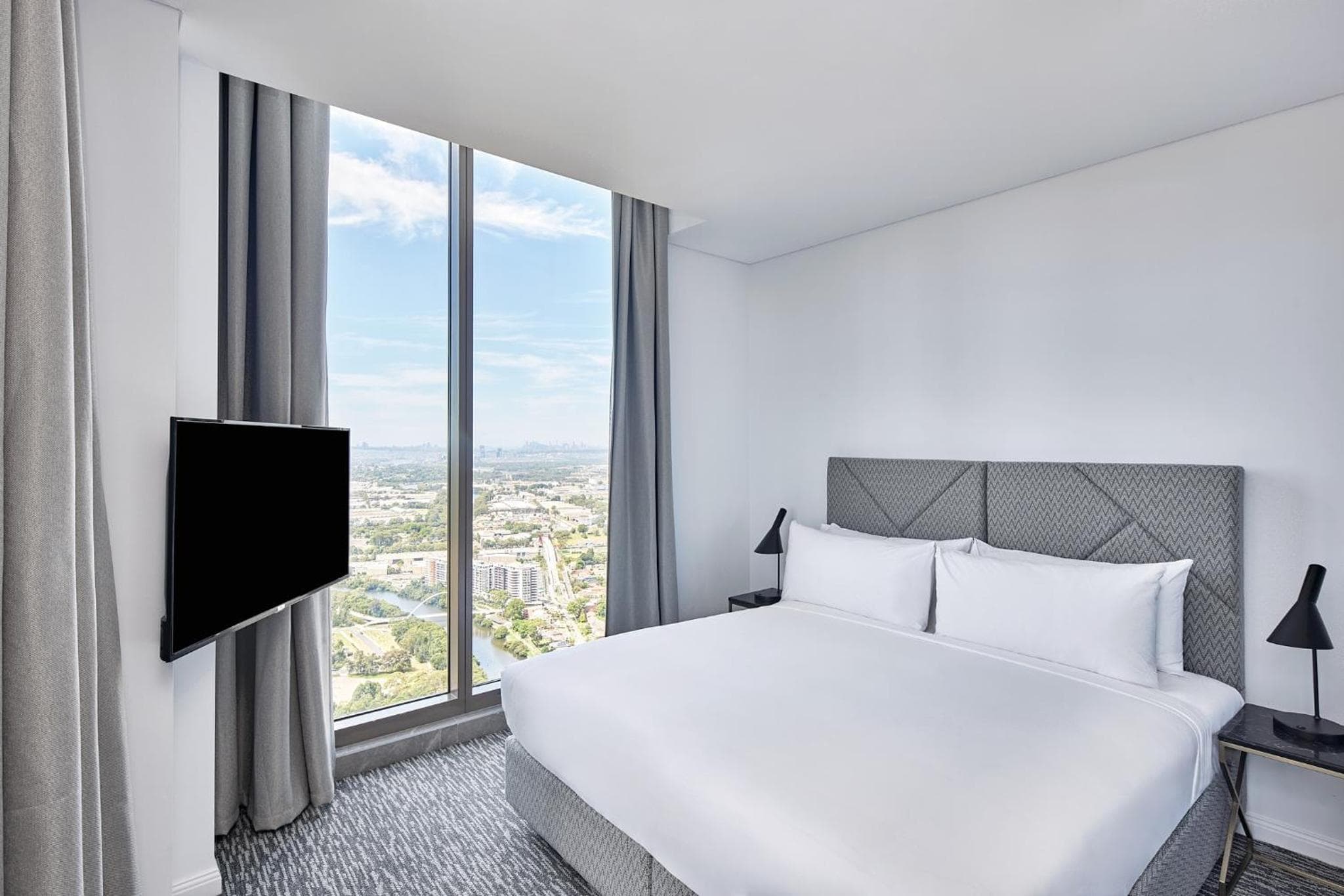 Meriton Suites George Street, Parramatta, Sydney, photo 4