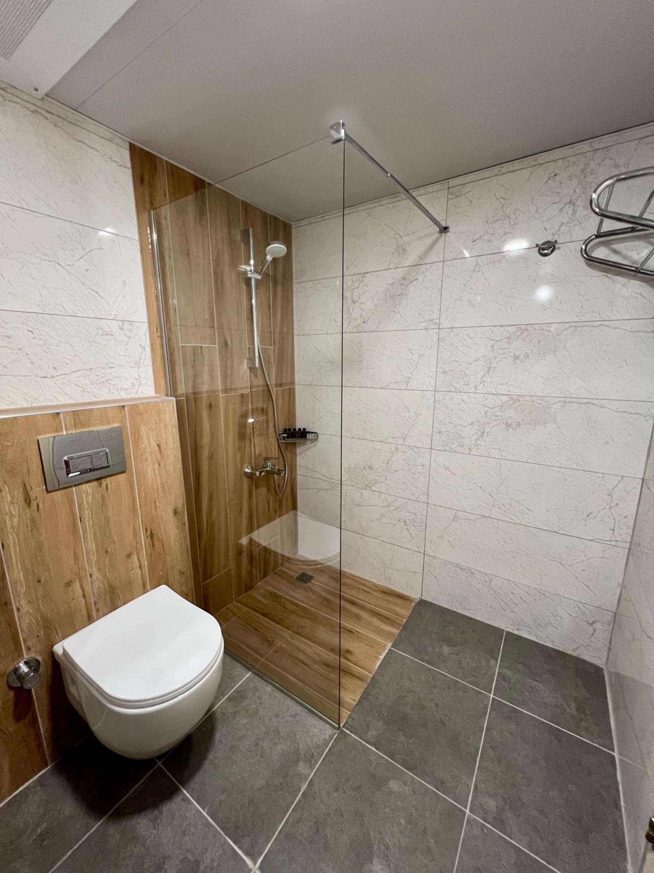 LEMAS SUITE HOTEL, Side, photo 2