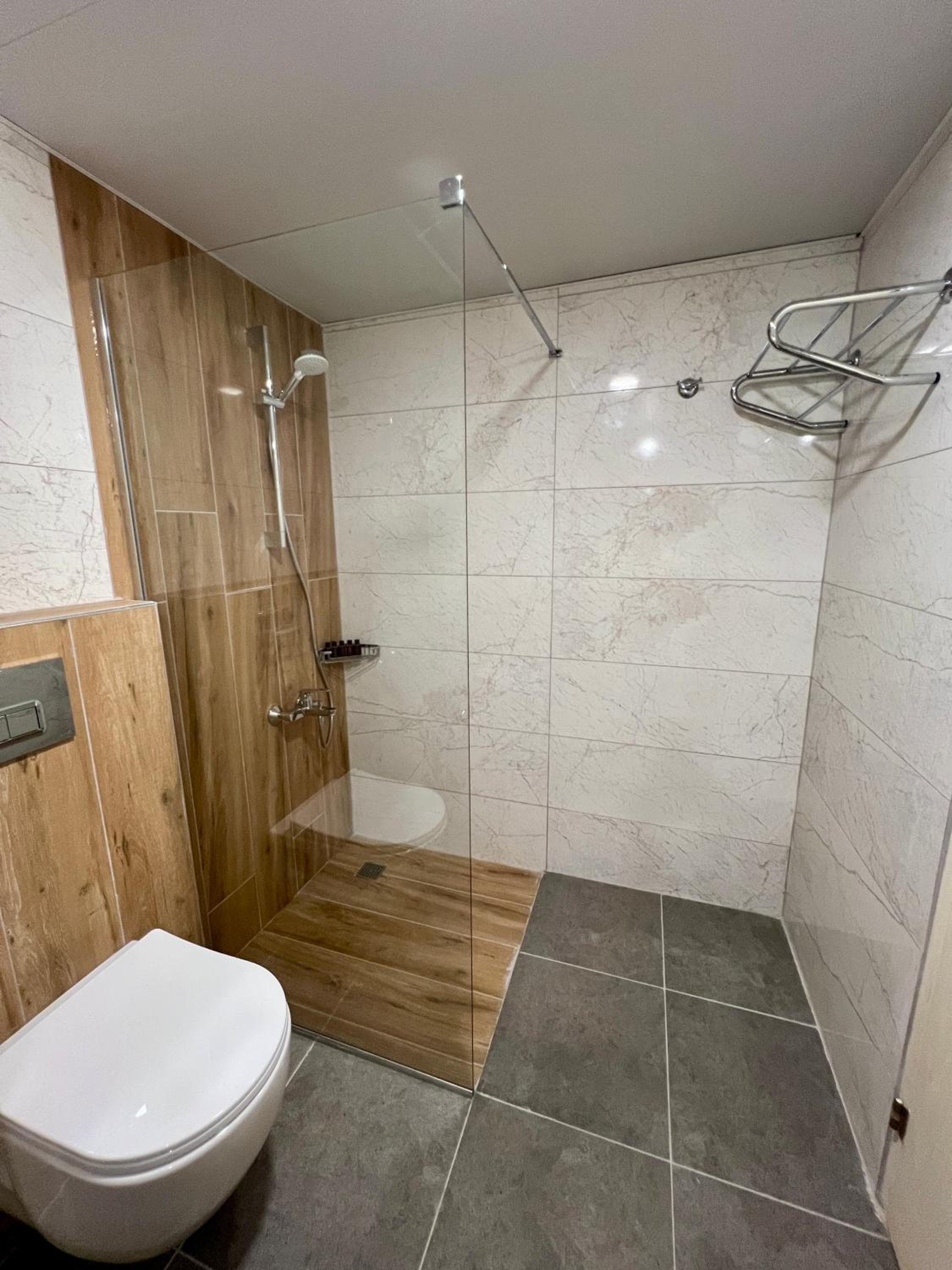 LEMAS SUITE HOTEL, Side, photo 5
