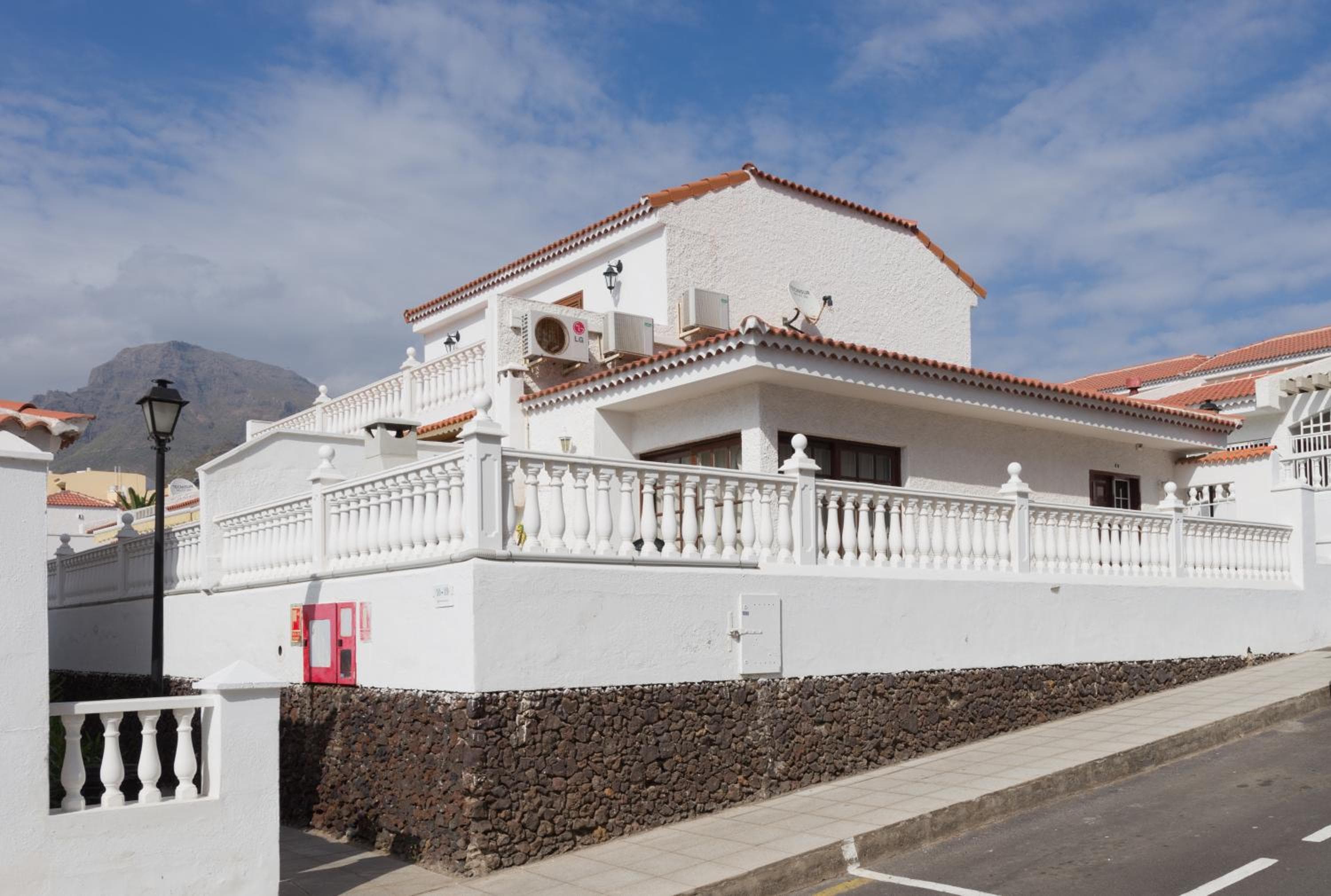Apartamentos Tinerfe Garden, Adeje, photo 2