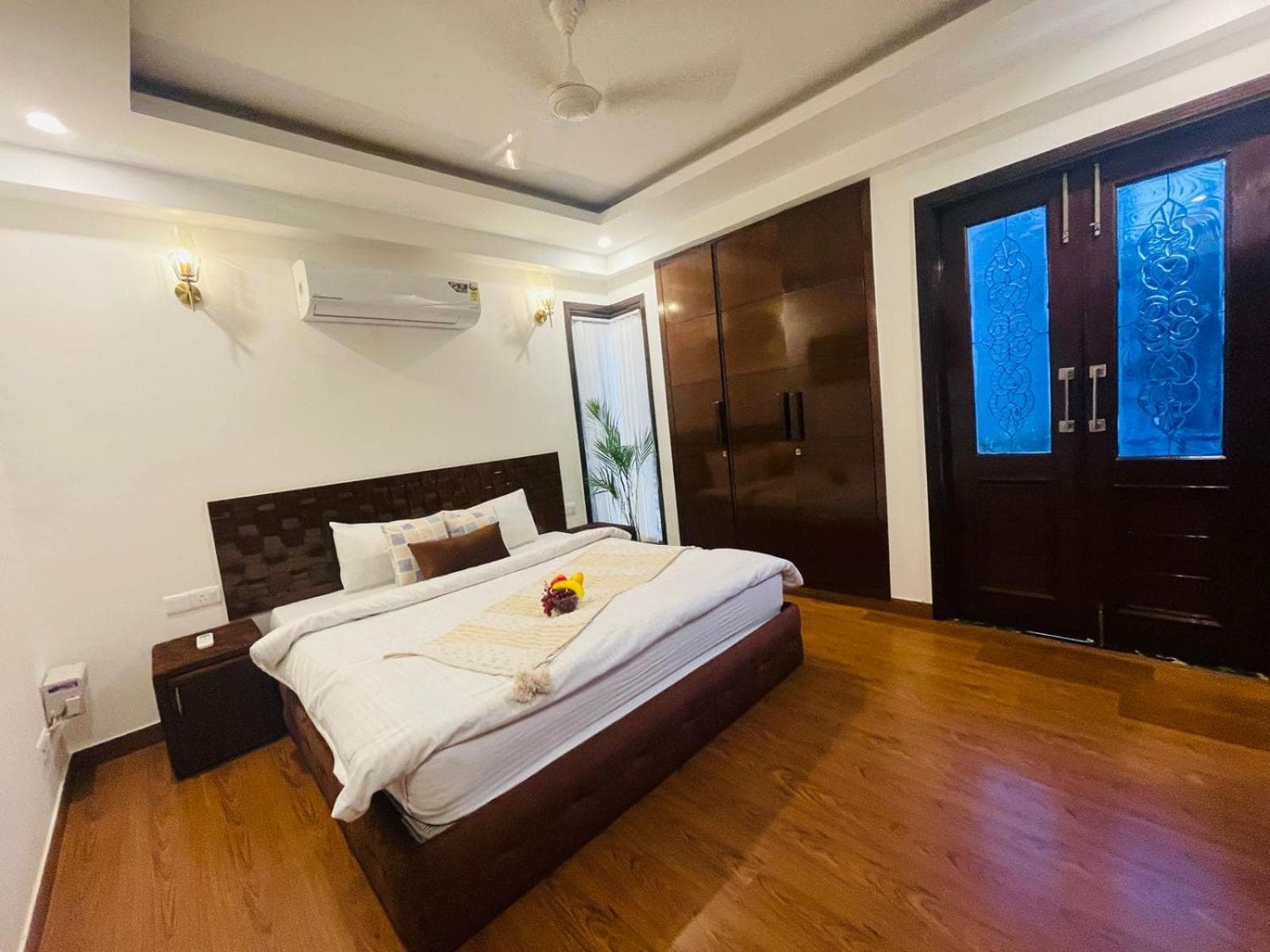 BedChambers Serviced Apartments South Extension, New Delhi