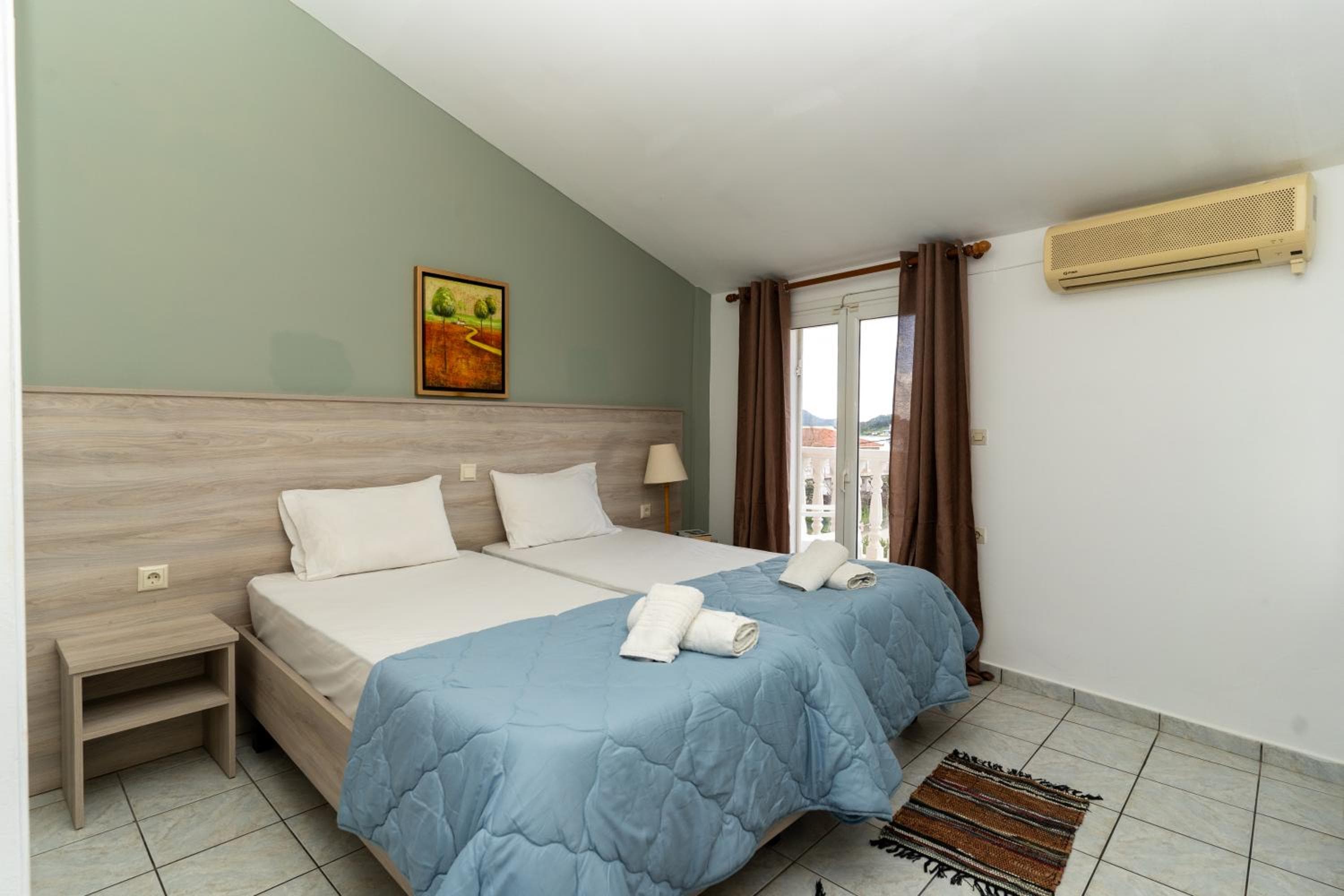 Alex Studios, Laganas, photo 3