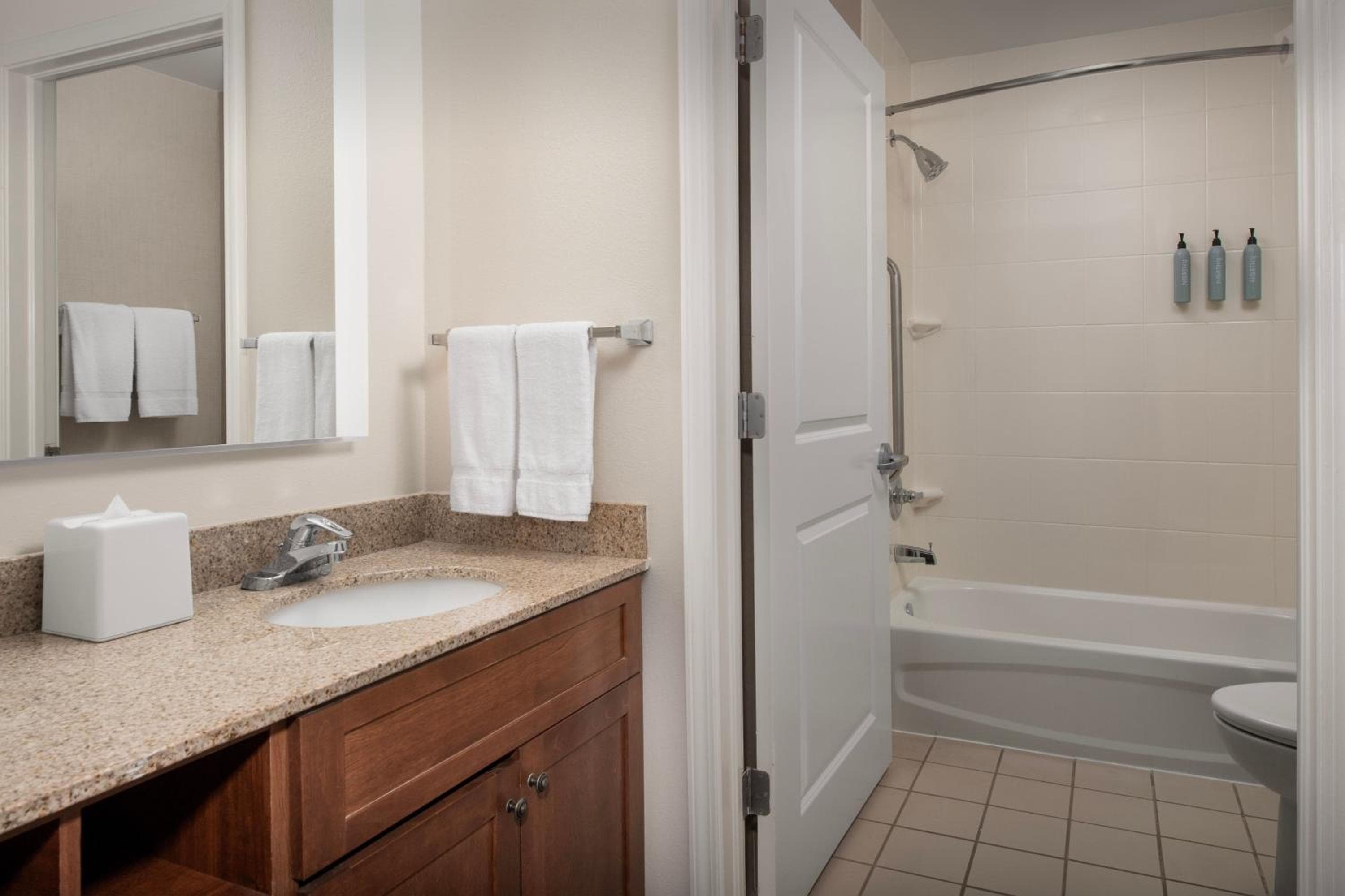 Residence Inn by Marriott Fayetteville Cross Creek, Fayetteville, photo 3