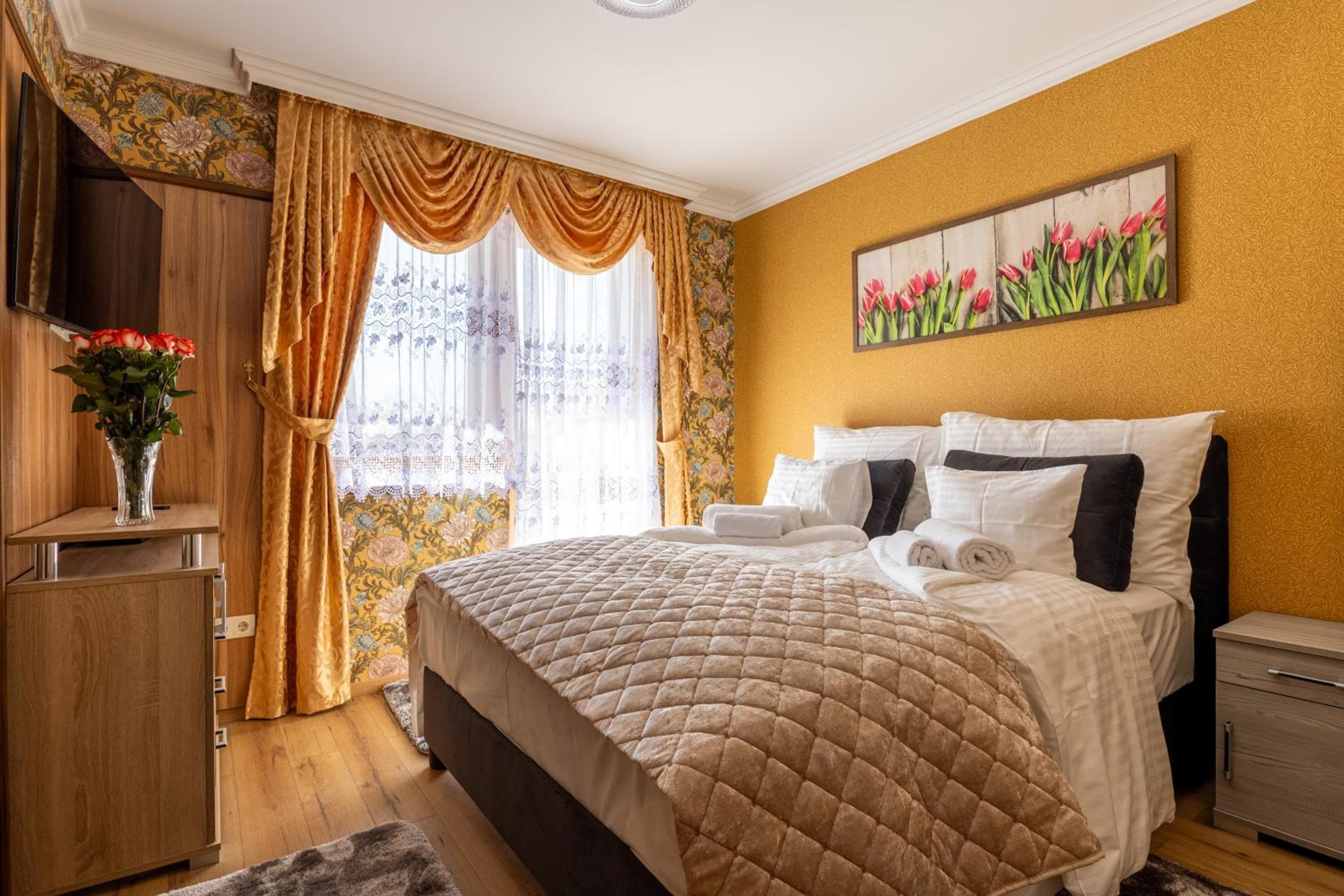 Vörös Álom Apartman Panzió, Tiszakécske, photo 2