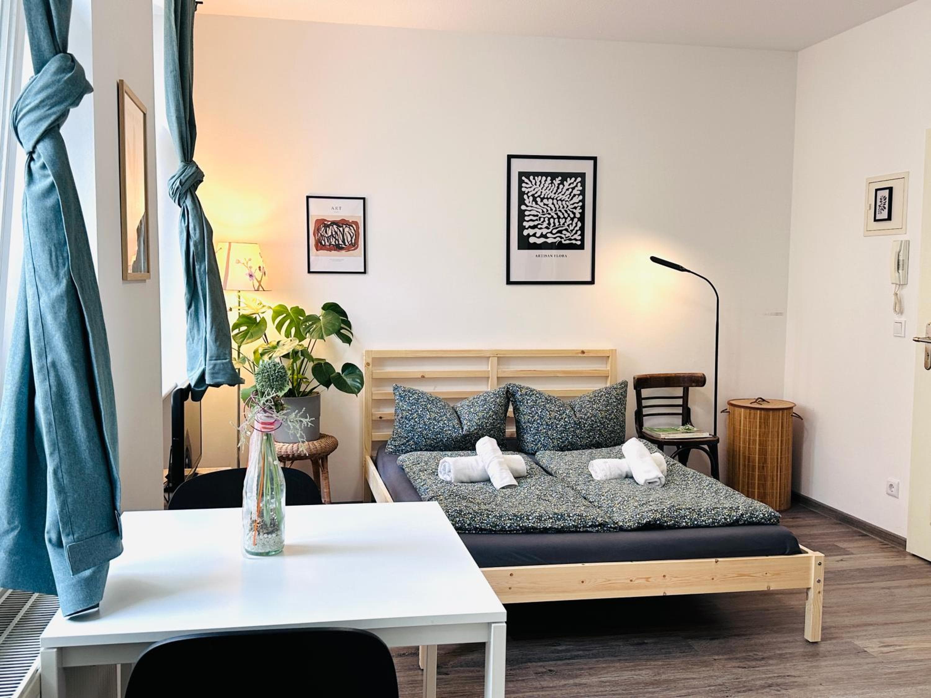 Hotel room at Apartmenthaus am Dom - Zentrum & Ruhige Lage, Perfekt für Business Trip, Auch für Familie, Viel Platz mit Küche