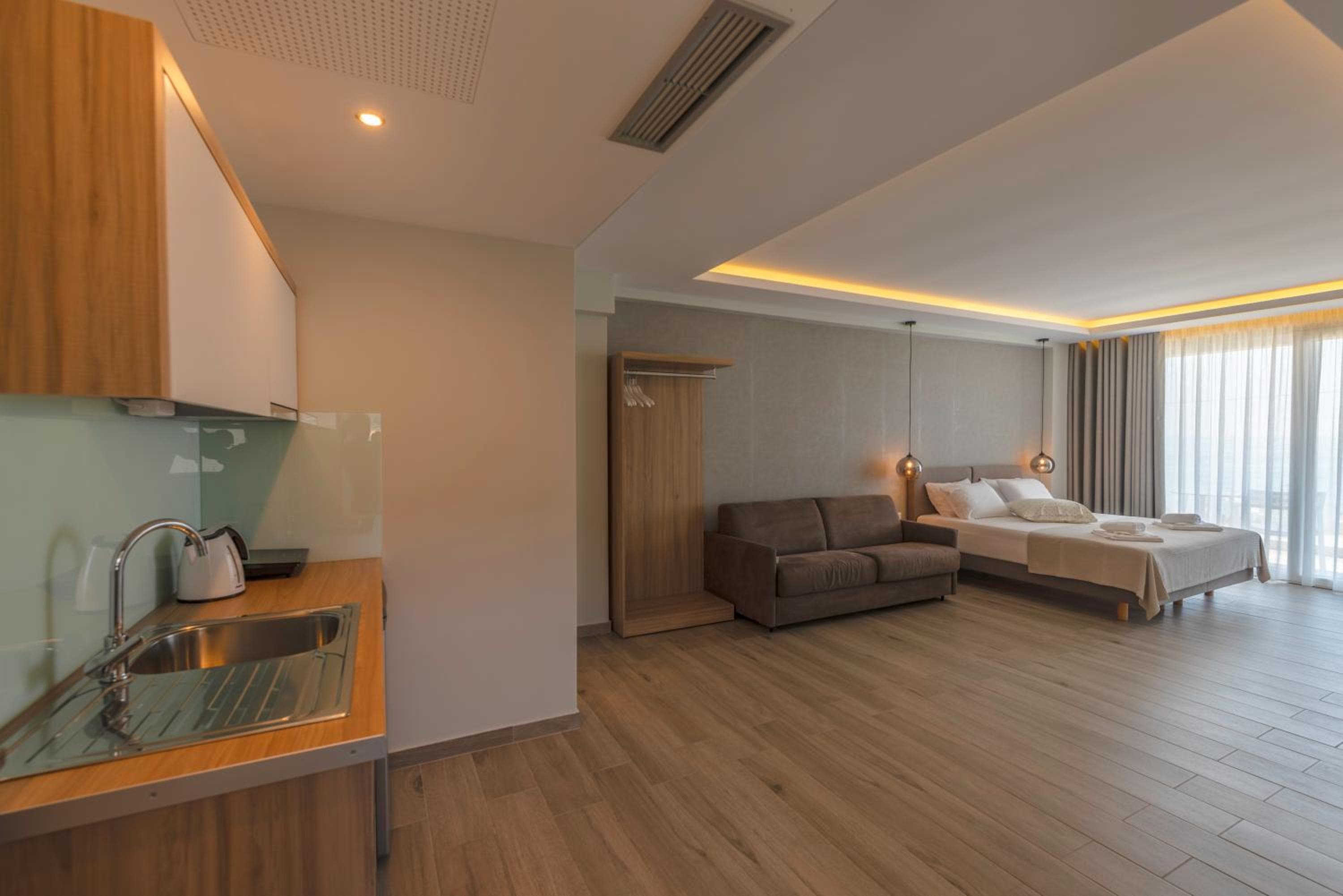 Sunrise SeaSide Suites, Skala Potamias, photo 4