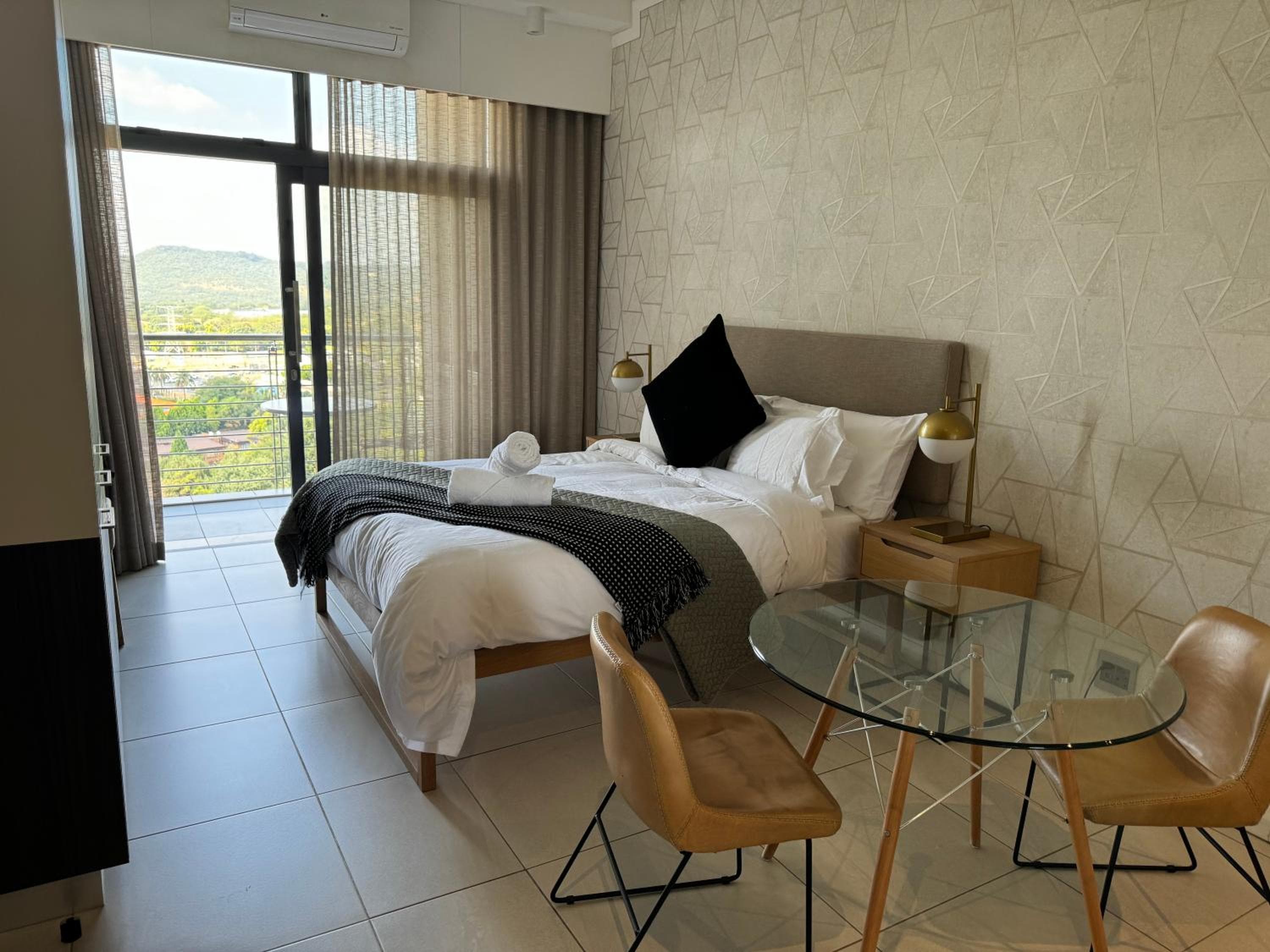 Menlyn Maine Triology - 10 On Capital, Pretoria, photo 6