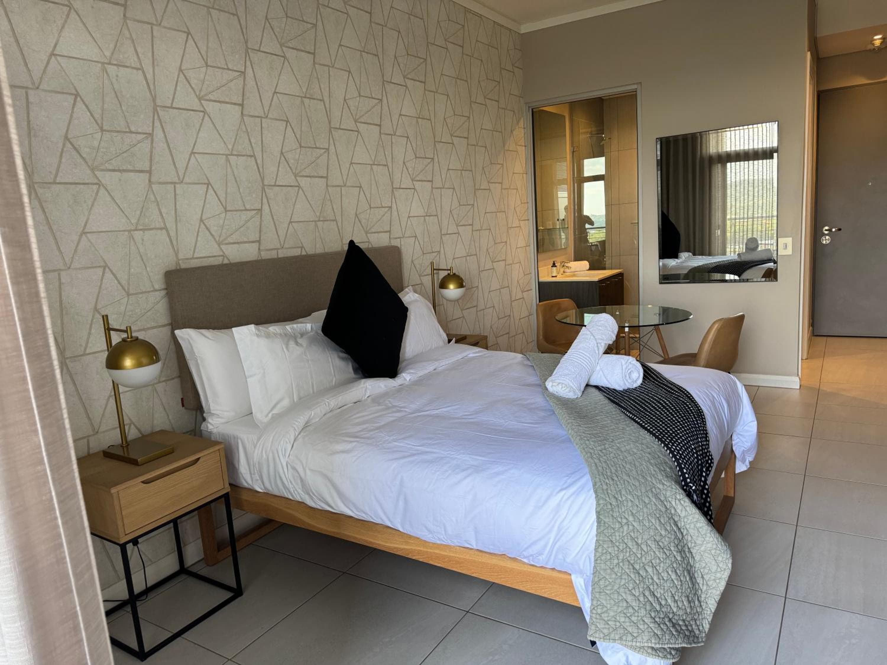 Menlyn Maine Triology - 10 On Capital, Pretoria, photo 2
