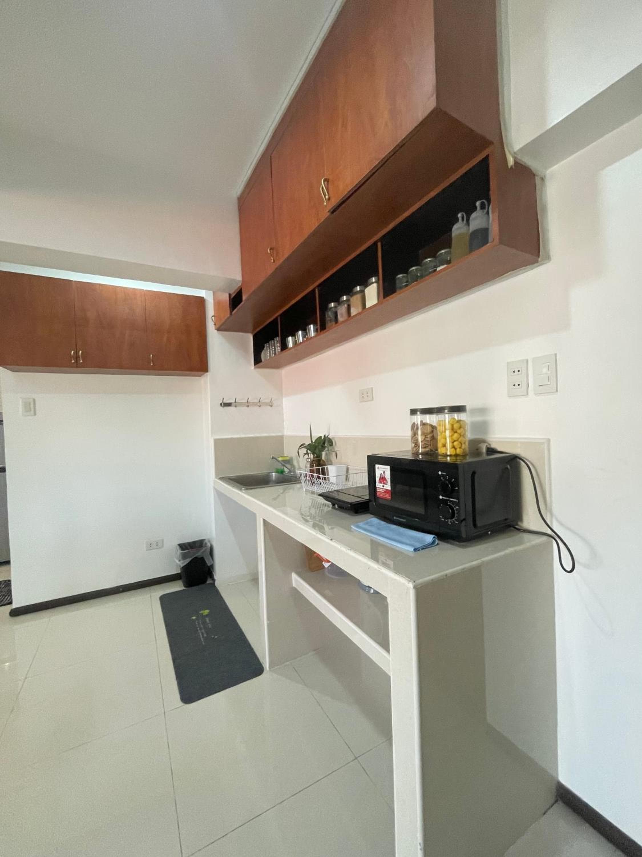 Mactan Airport Affordable Cozy Loft Condo by A&C, Pusok, photo 3