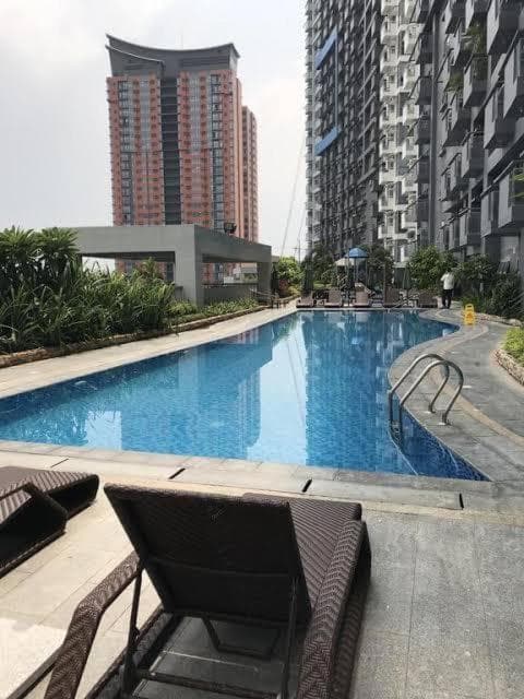 M&P’s Place Manhattan Heights Araneta City Cubao, Manila, photo 6