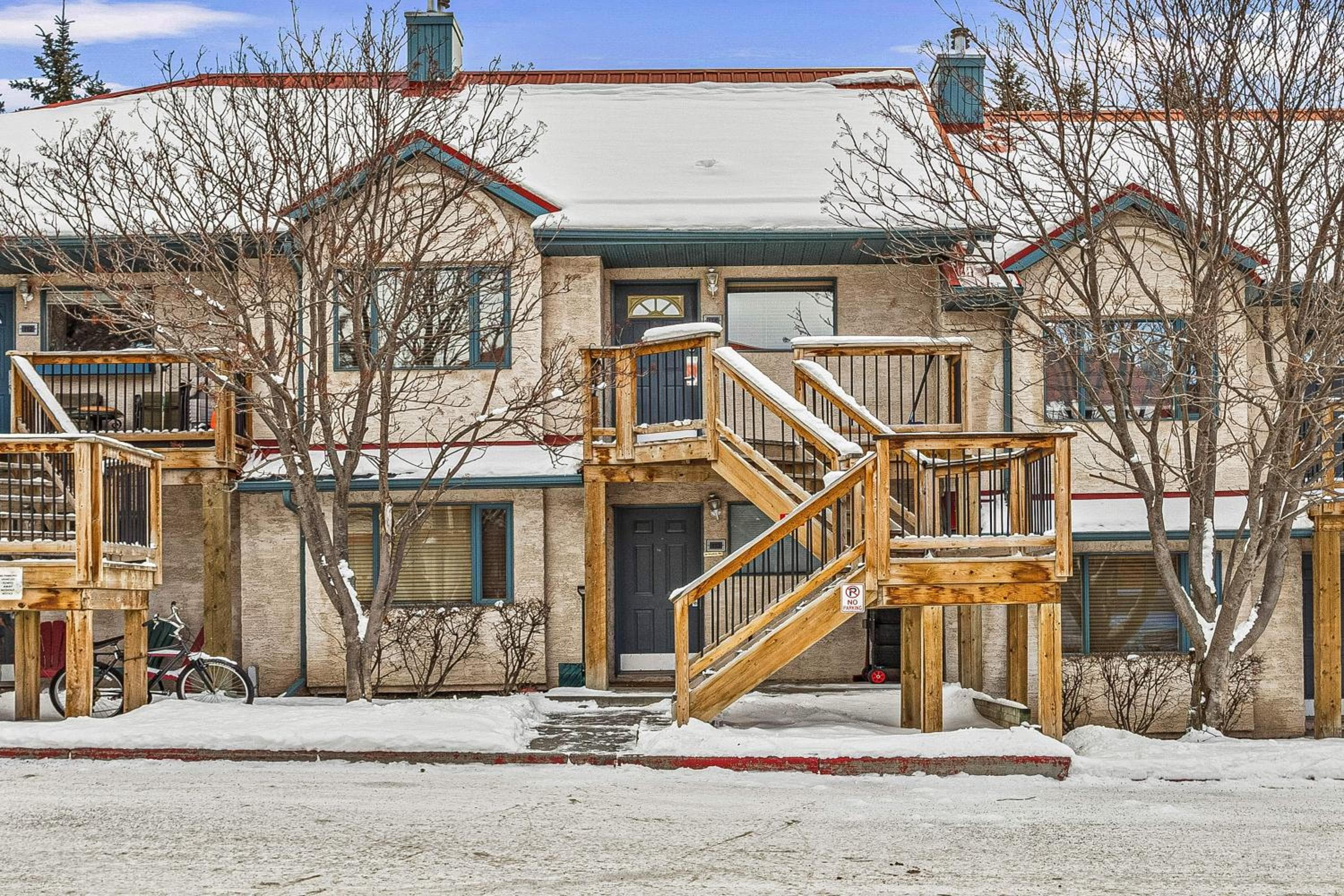 Bow Valley Chalets-Entire 2 King Bedrooms townhouse, Canmore
