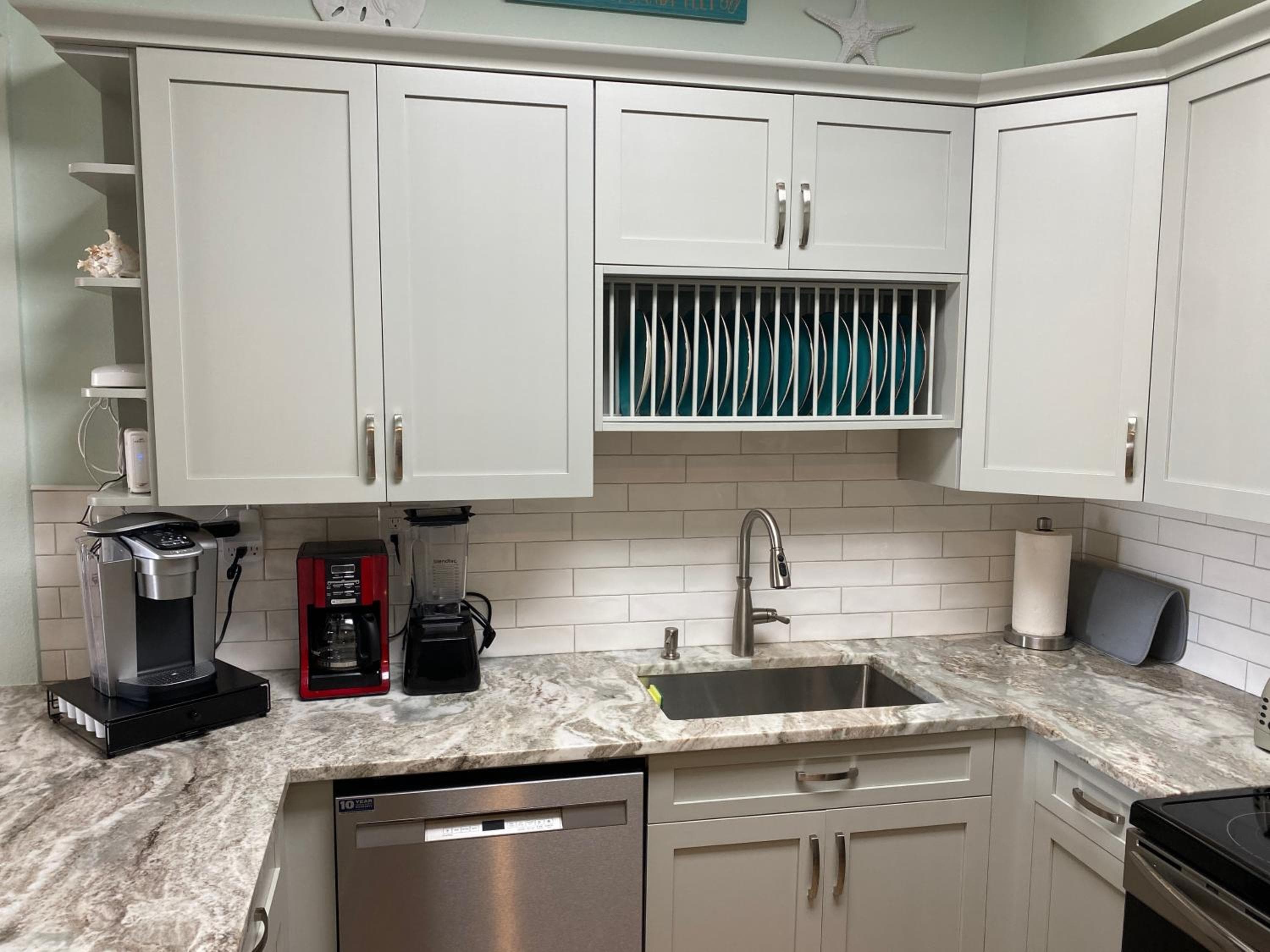 Pensacola Beach Gulf-Front 2BR Condo with Pool & Hot Tub, Pensacola Beach, photo 5