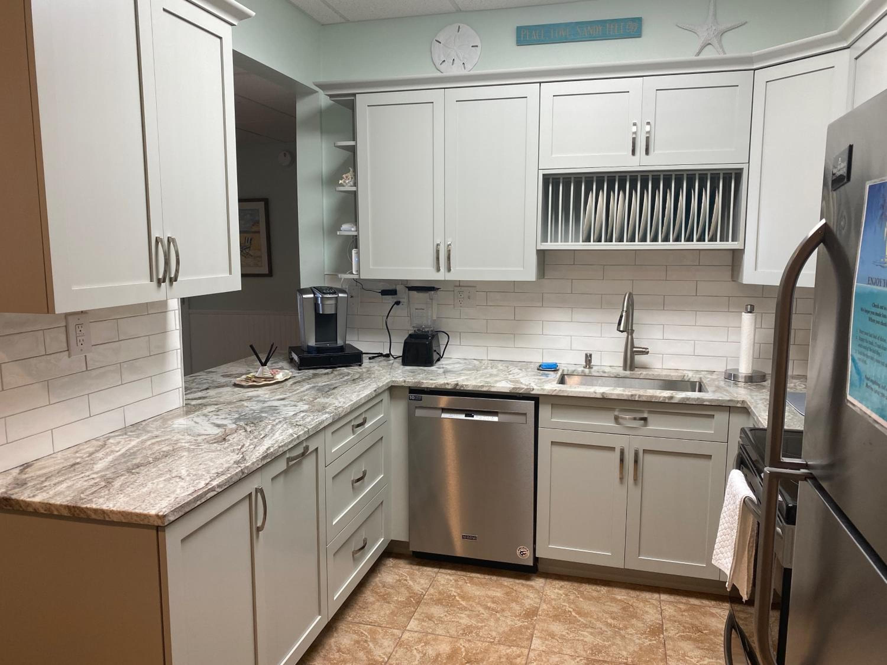 Pensacola Beach Gulf-Front 2BR Condo with Pool & Hot Tub, Pensacola Beach, photo 2