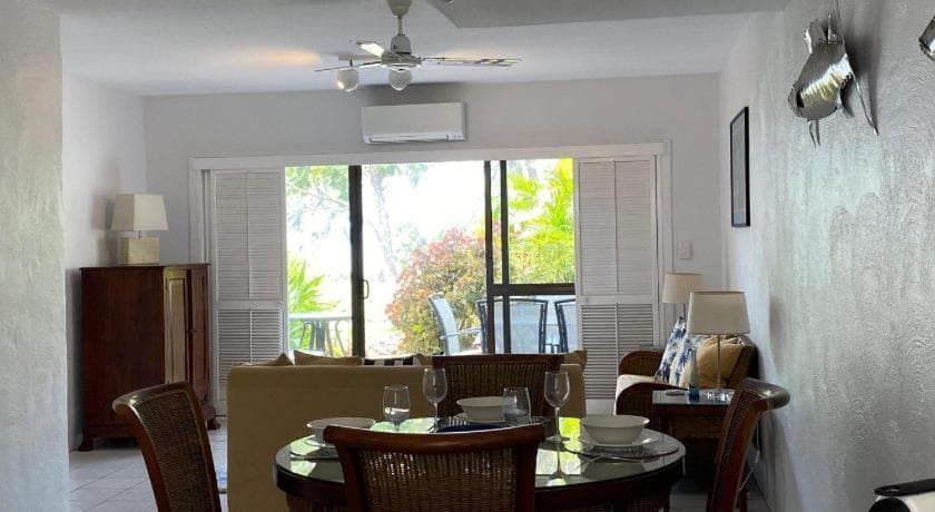 Beachfront Terraces with Onsite Reception & Check In, Port Douglas, photo 4