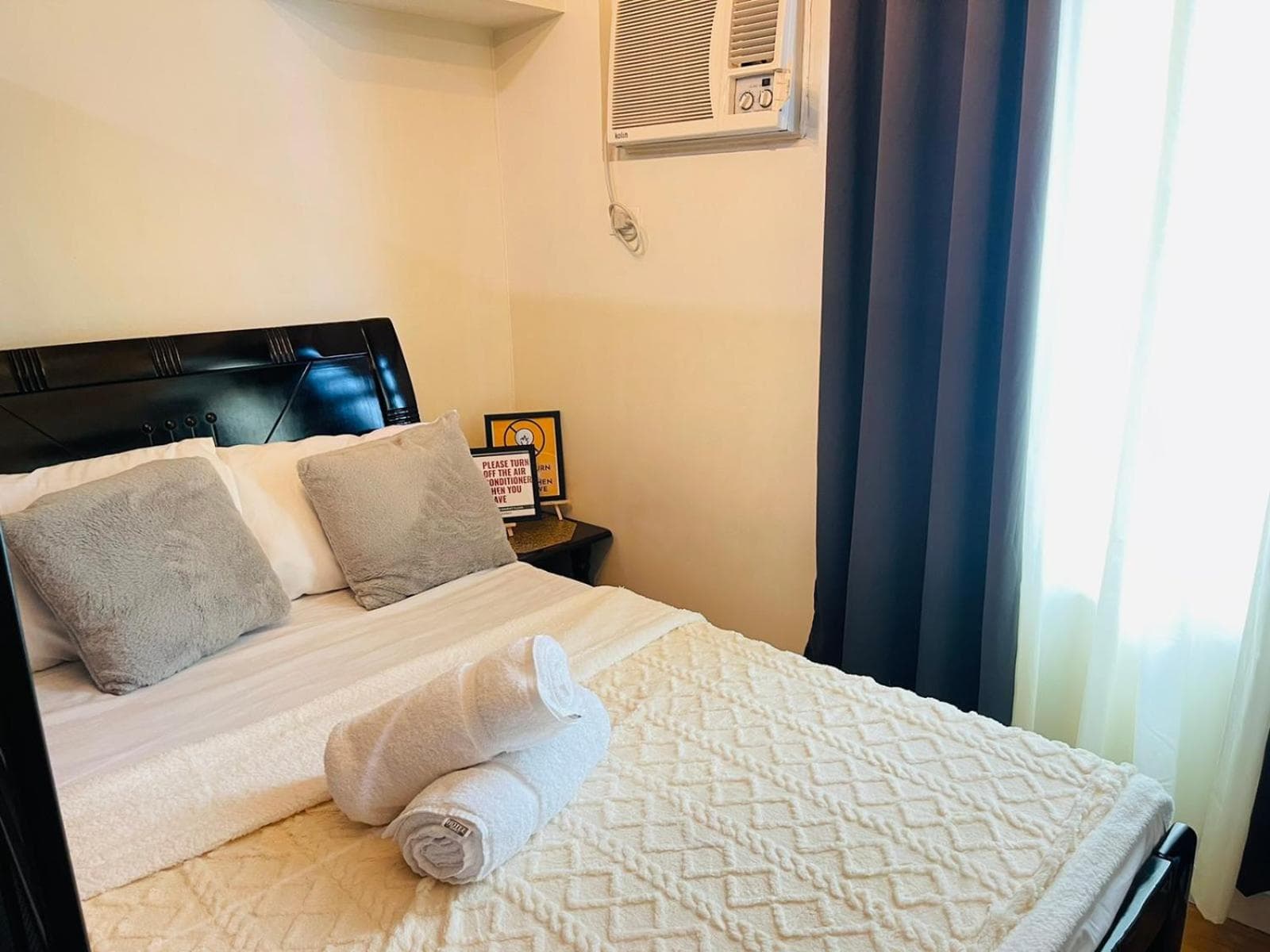 Cozy units Staycation in Ermita Manila nearRobinsons mall, Manila