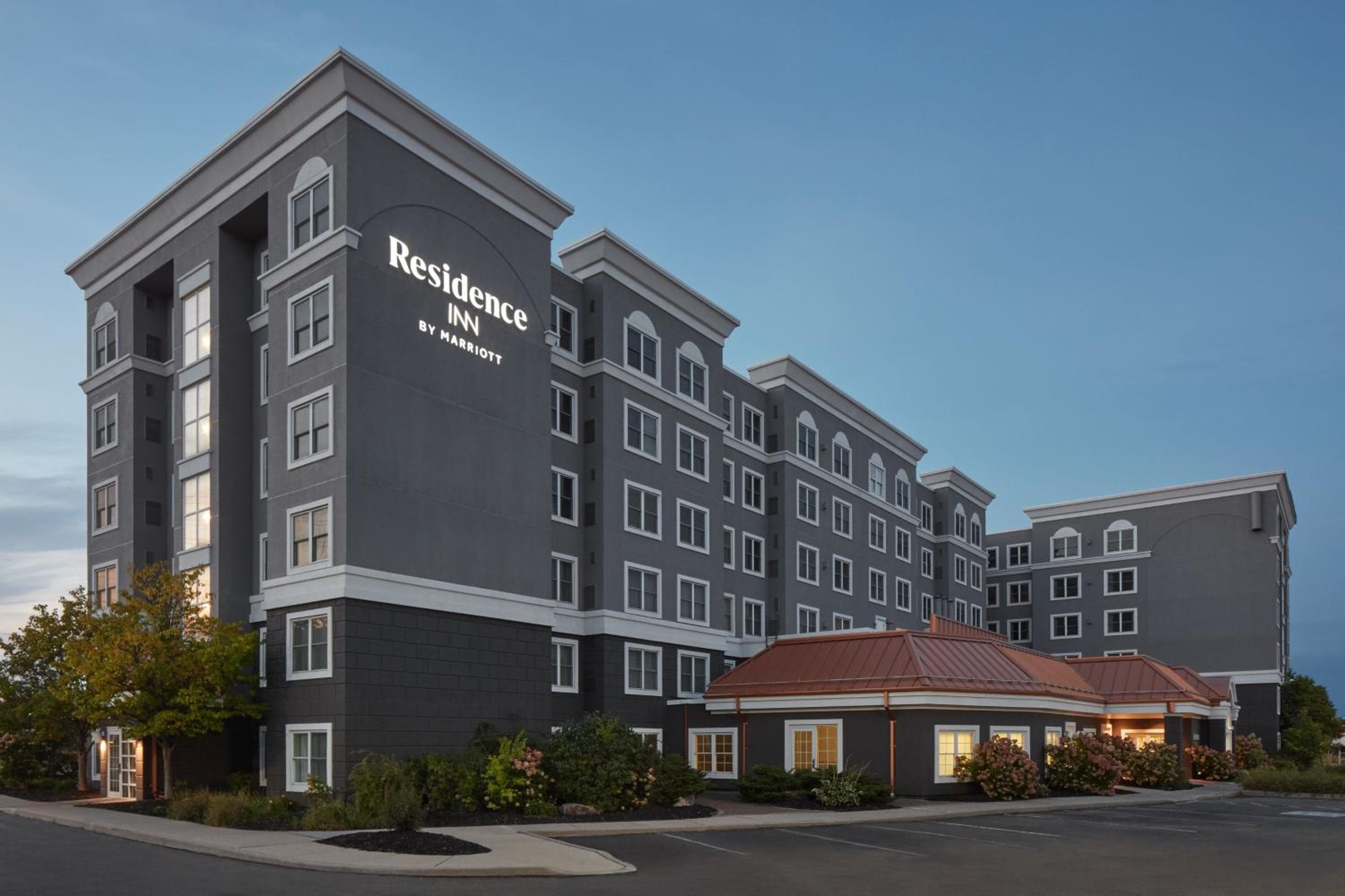 Residence Inn by Marriott Mississauga-Airport Corporate Centre West, Mississauga