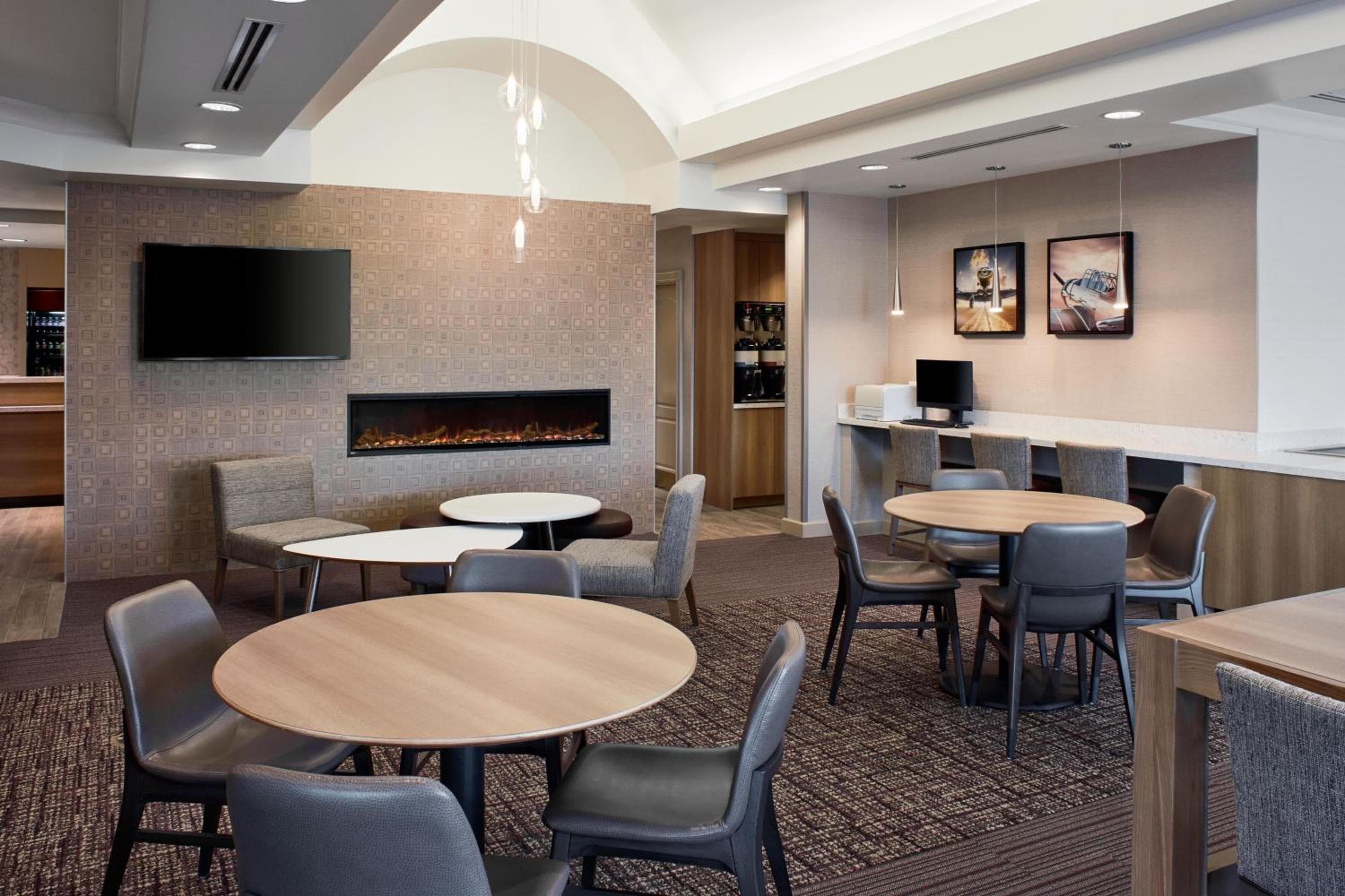 Residence Inn by Marriott Mississauga-Airport Corporate Centre West, Mississauga, photo 6