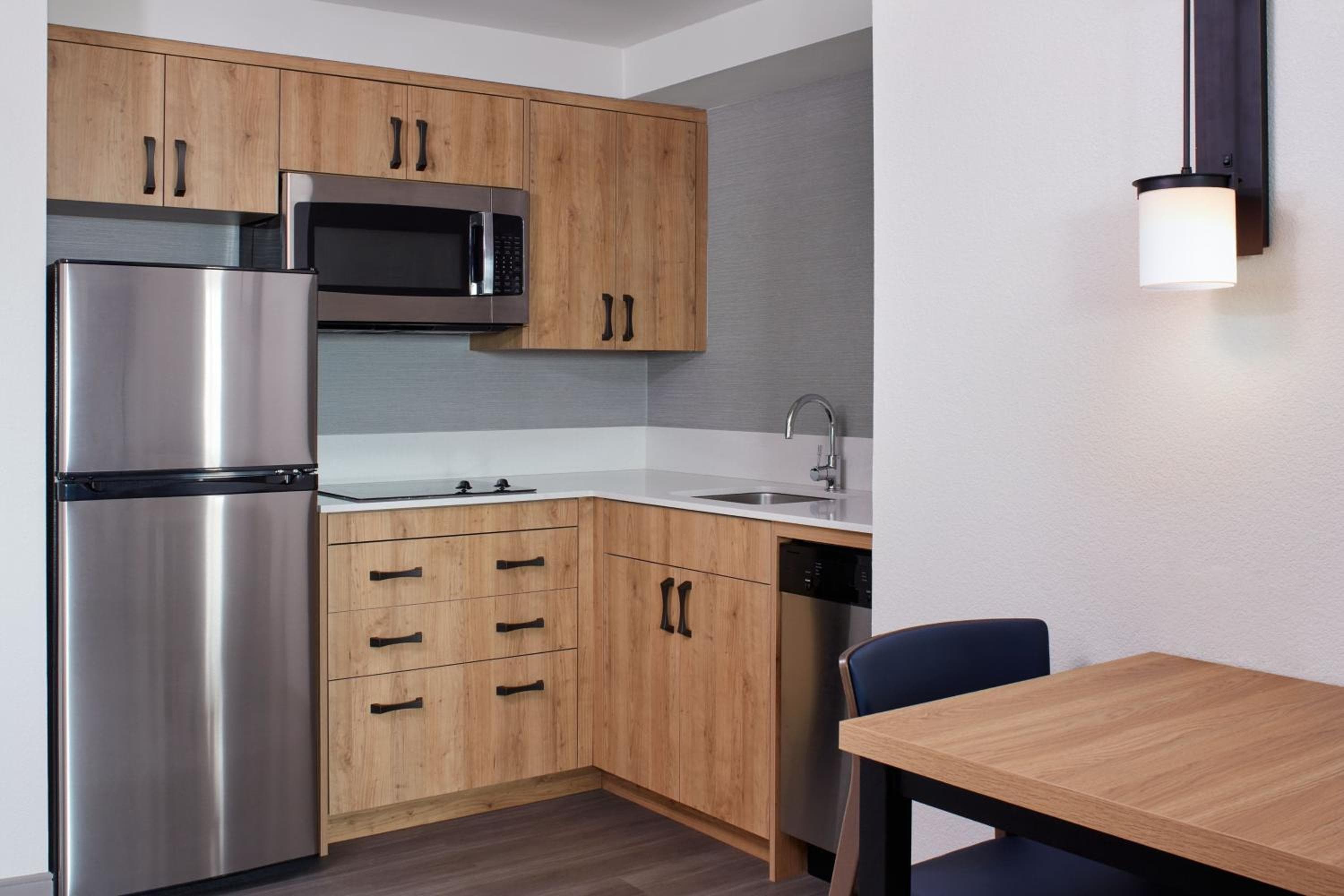 Residence Inn by Marriott Mississauga-Airport Corporate Centre West, Mississauga, photo 3