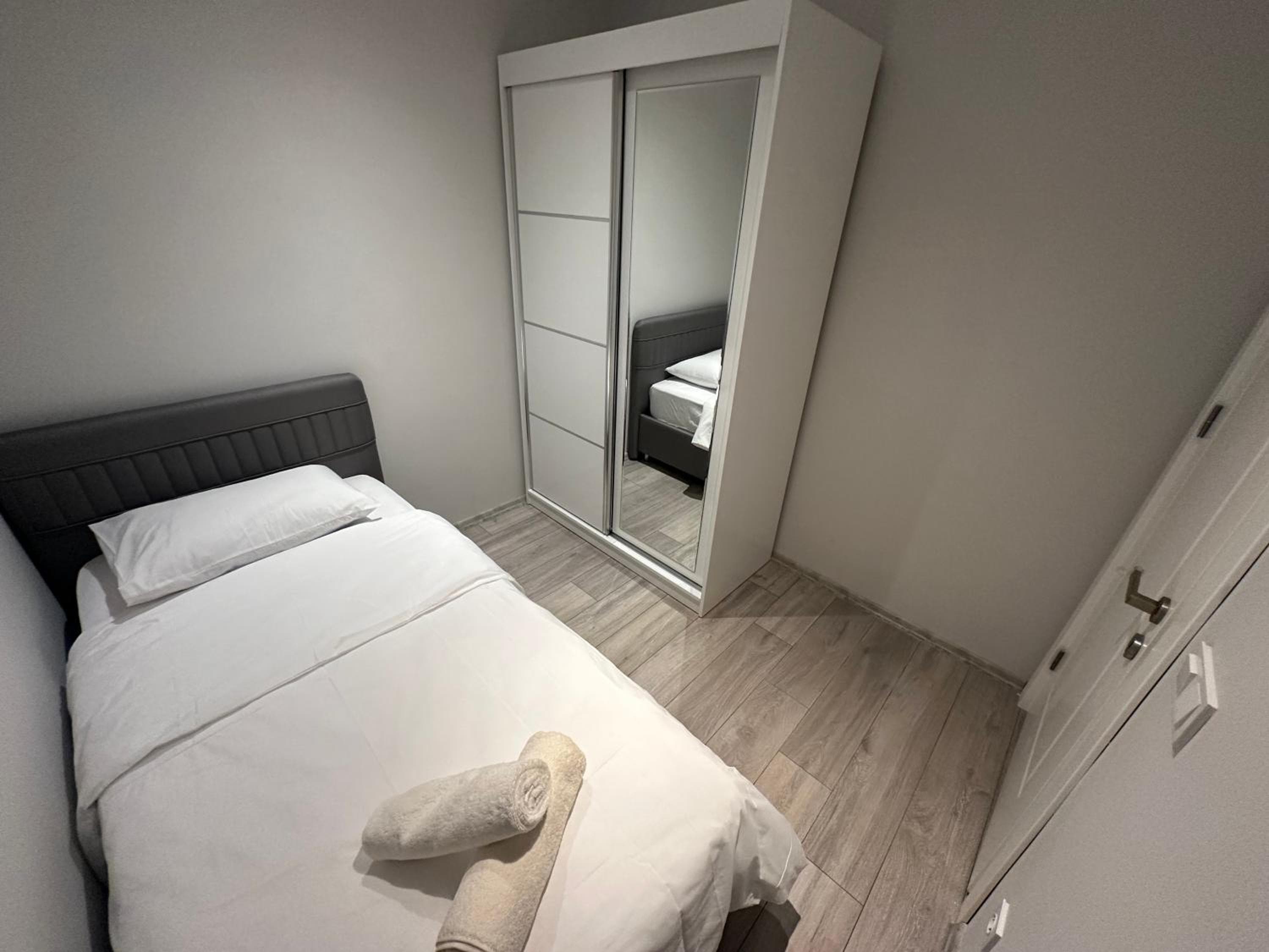 Real Homes Lara Self Check-in Apartments, Antalya, photo 6