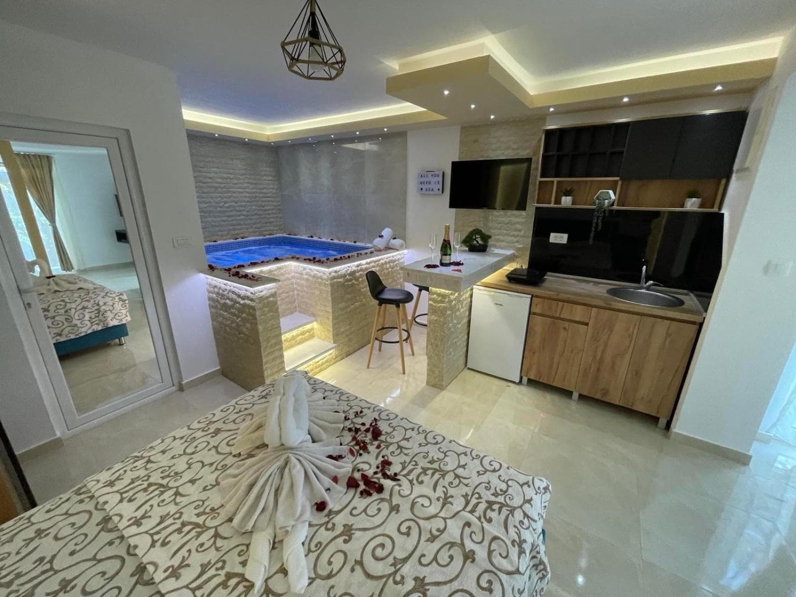 Apartments Pericic LUX, Sutomore