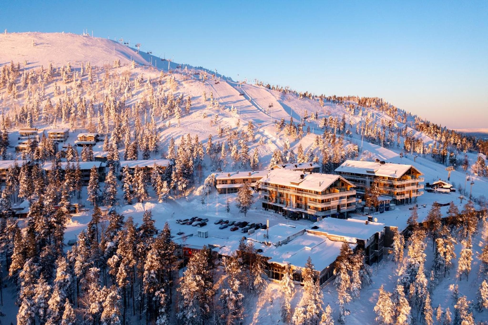 Ski-Inn Kultakero, Pyhätunturi