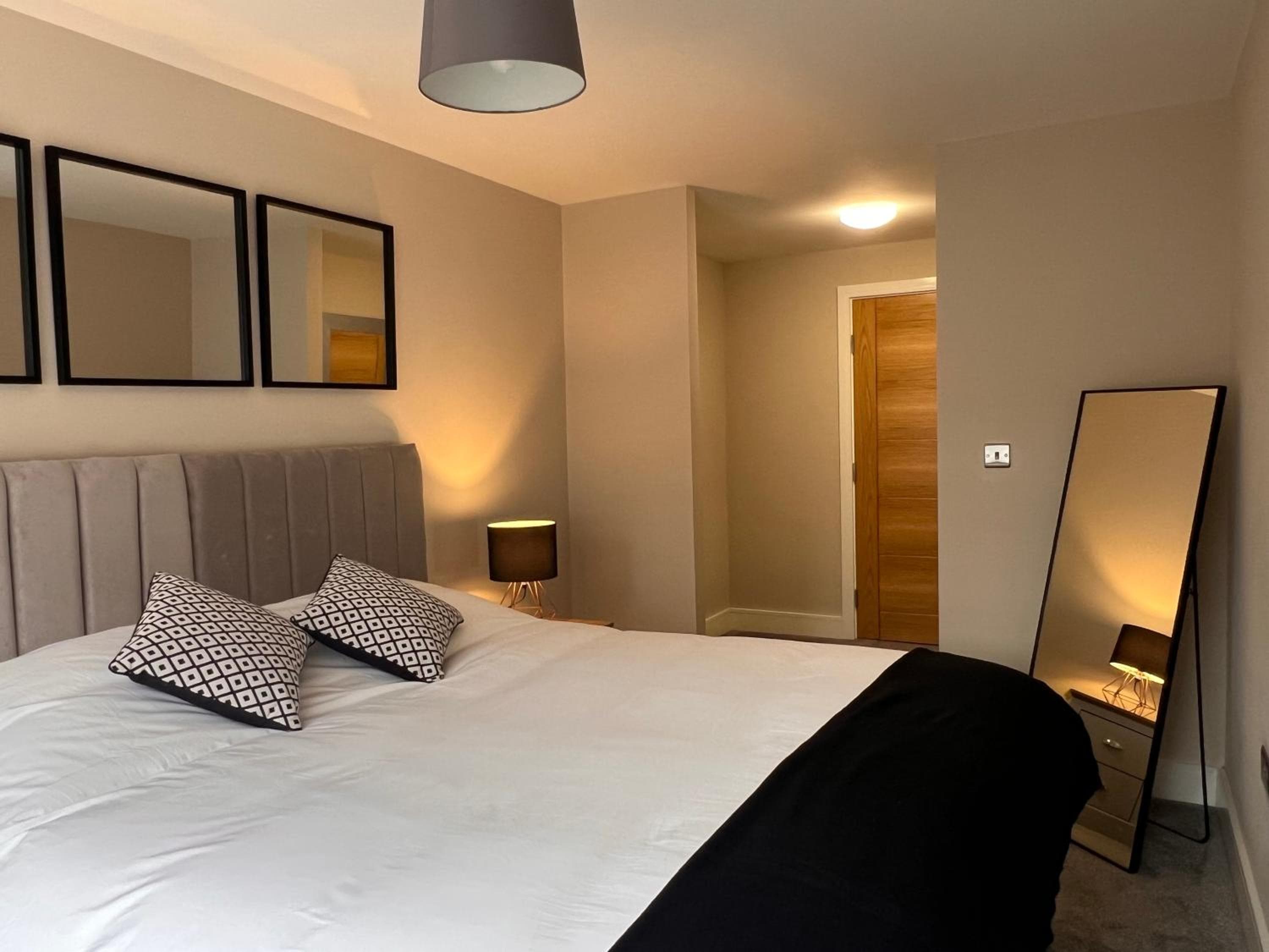 Modern Apartment - BHX NEC - Free Secure Gated Parking, Solihull, photo 6