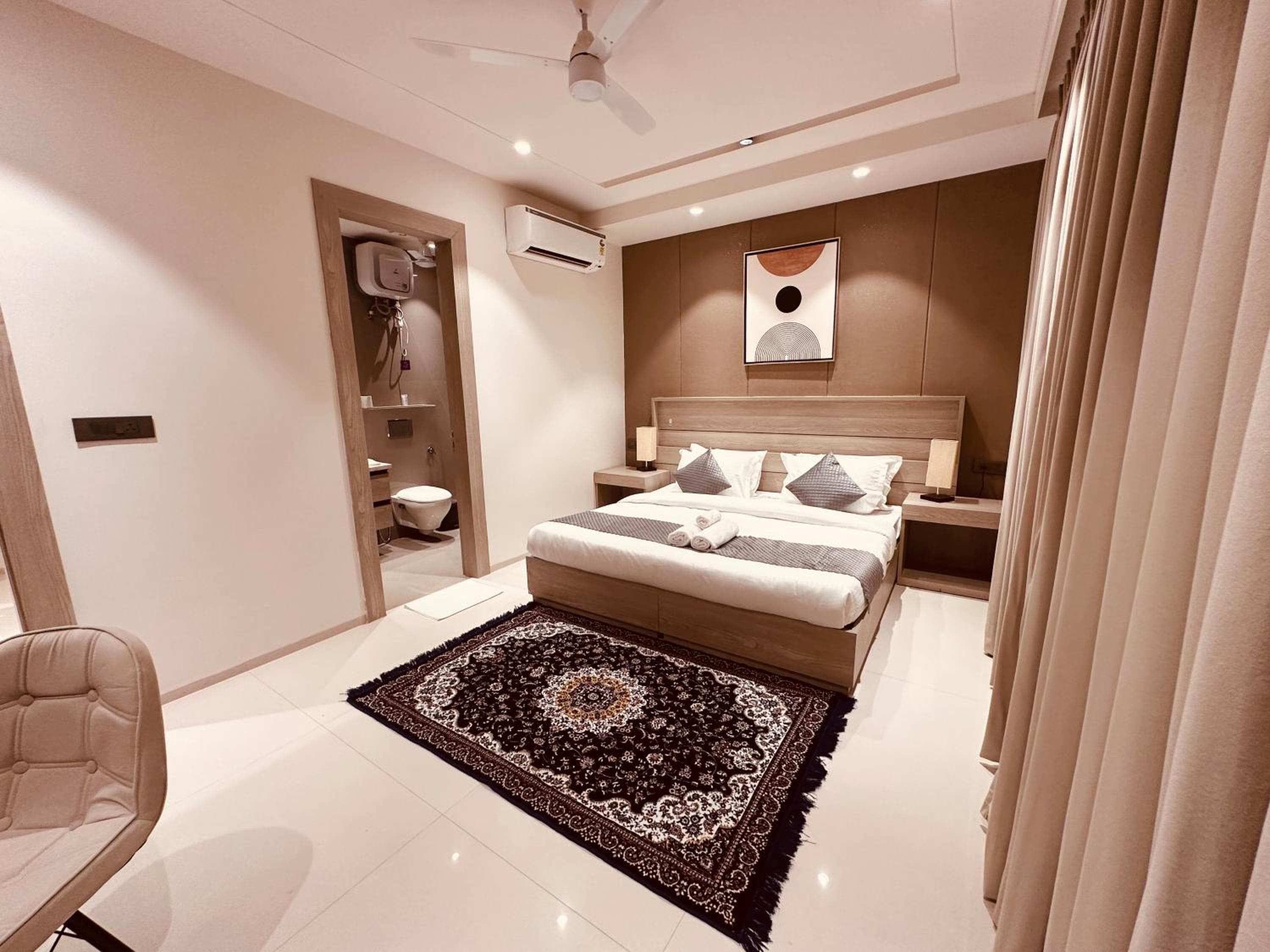 The Lodgers 2 BHK Serviced Apartment Near Artemis Hospital Sector 57 Gurgaon - Nearest Metro Station Sector 54 Chowk, Gurgaon, photo 5